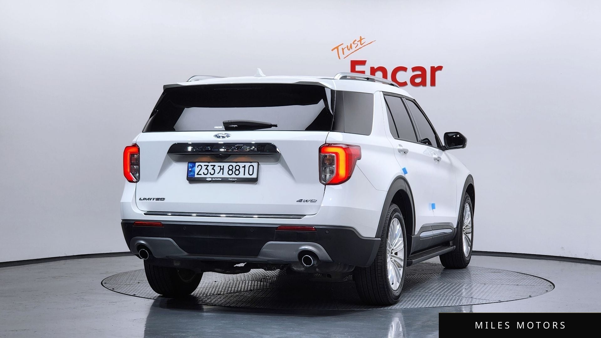 Ford Explorer 2023 — миниатюра 2