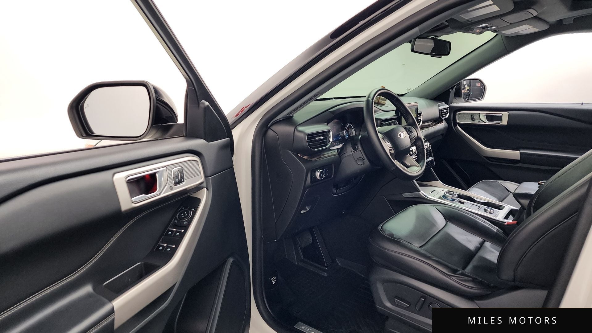Ford Explorer 2023 — миниатюра 10