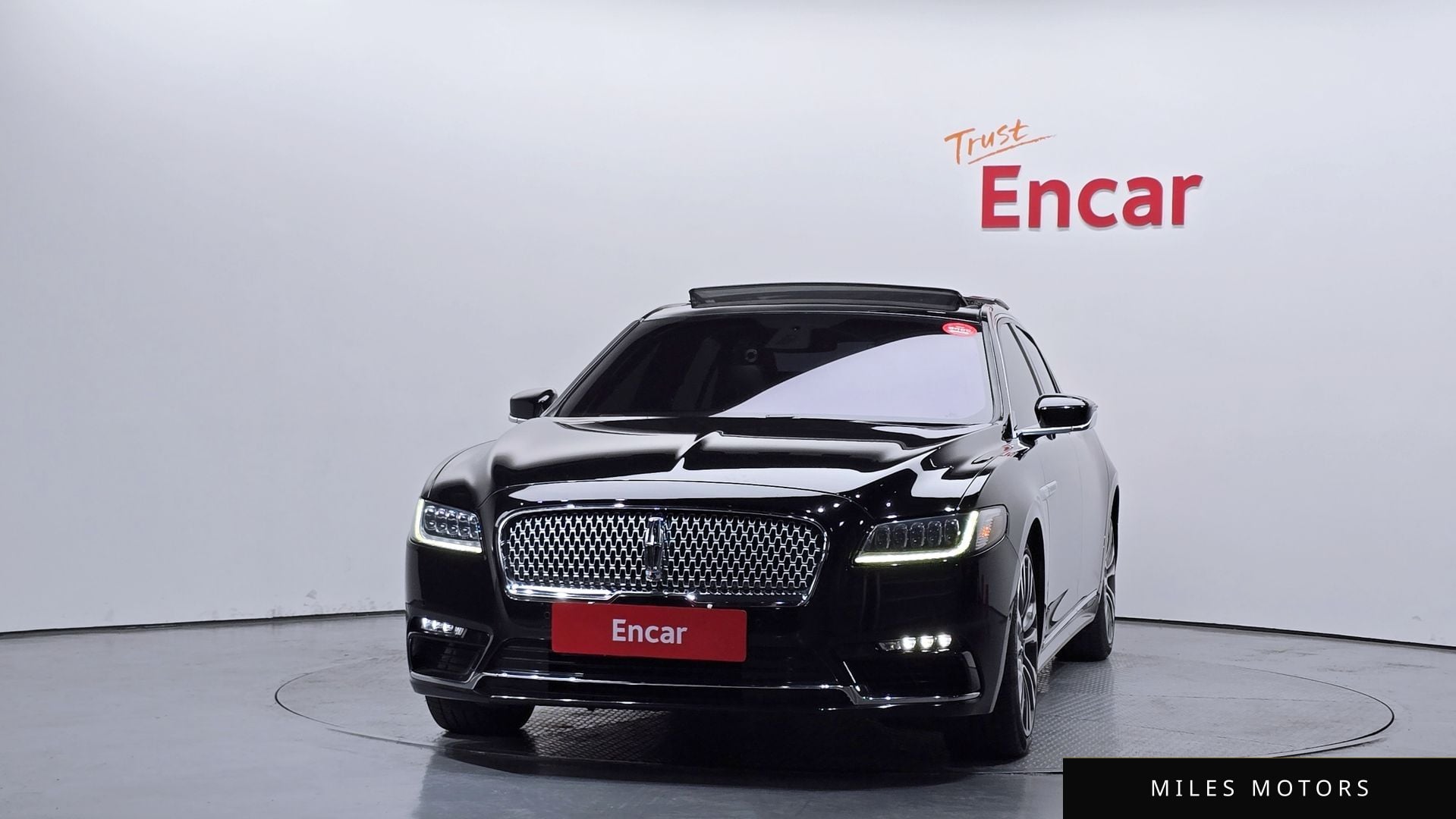 Lincoln Continental 2019 — миниатюра 3