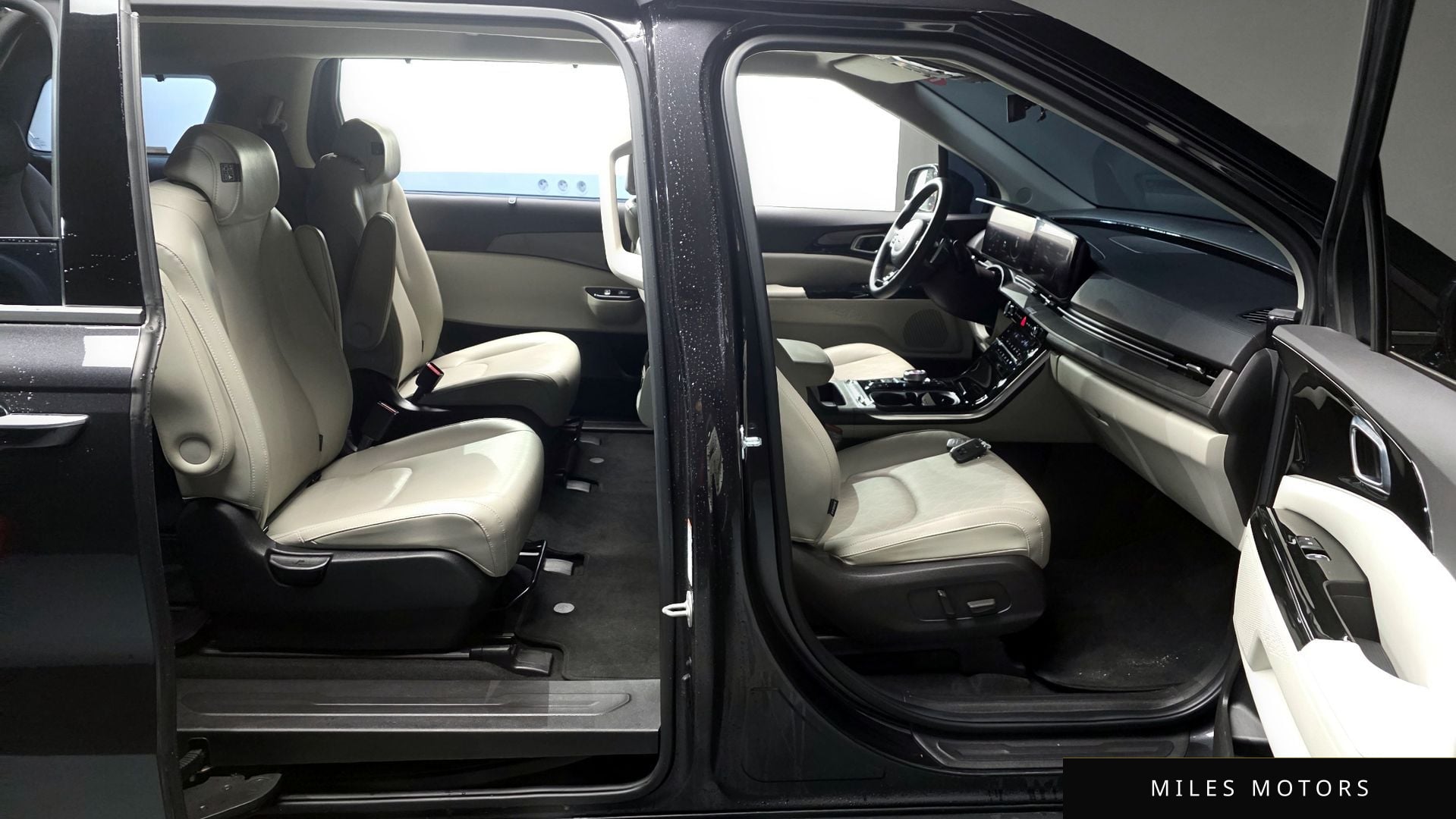 Kia Carnival 2021 — миниатюра 11