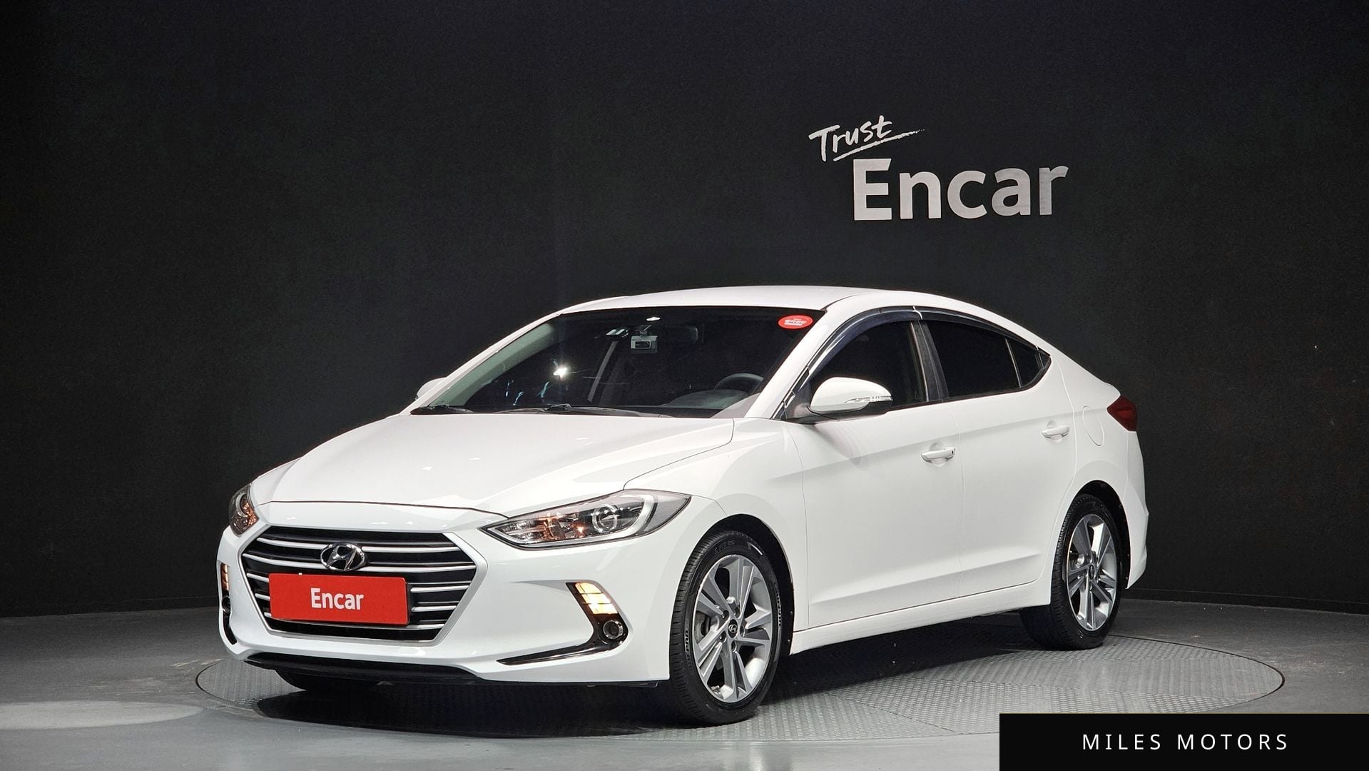 Hyundai AVANTE 2018 — фото 1 из 12