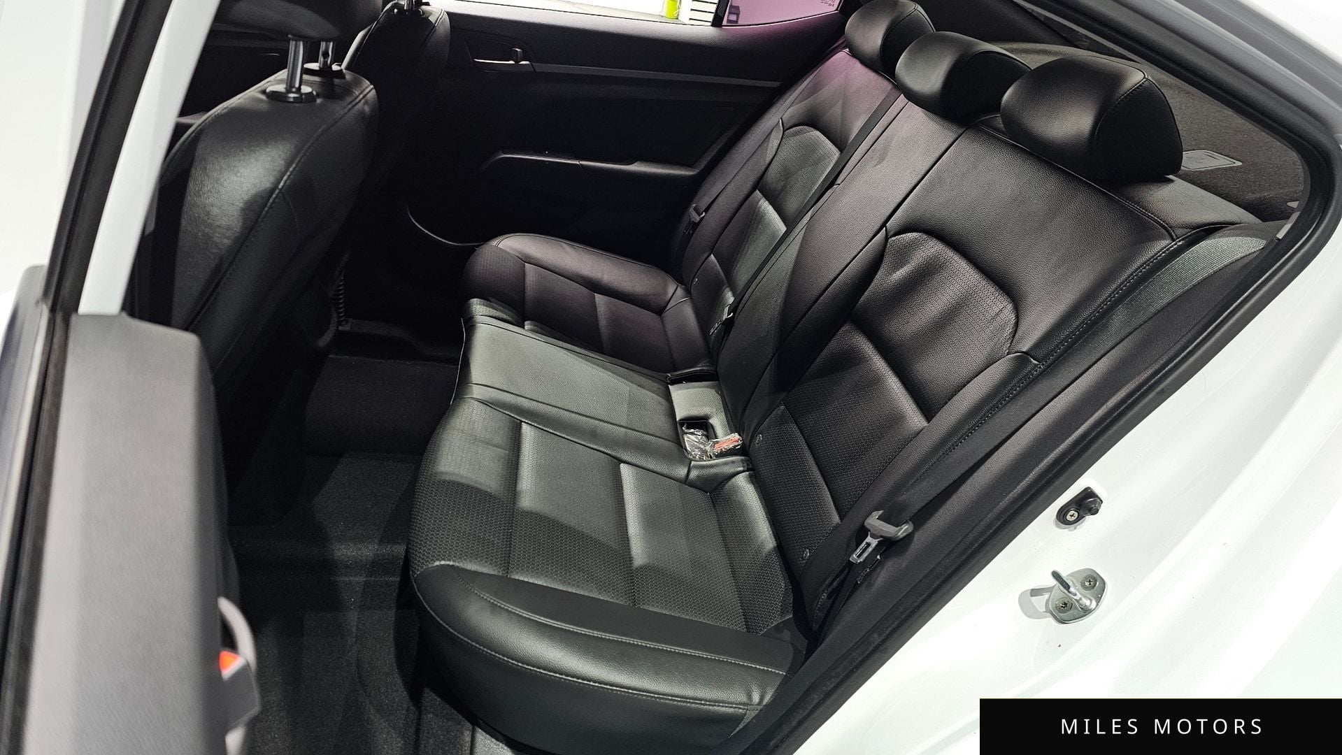 Hyundai AVANTE 2018 — миниатюра 12