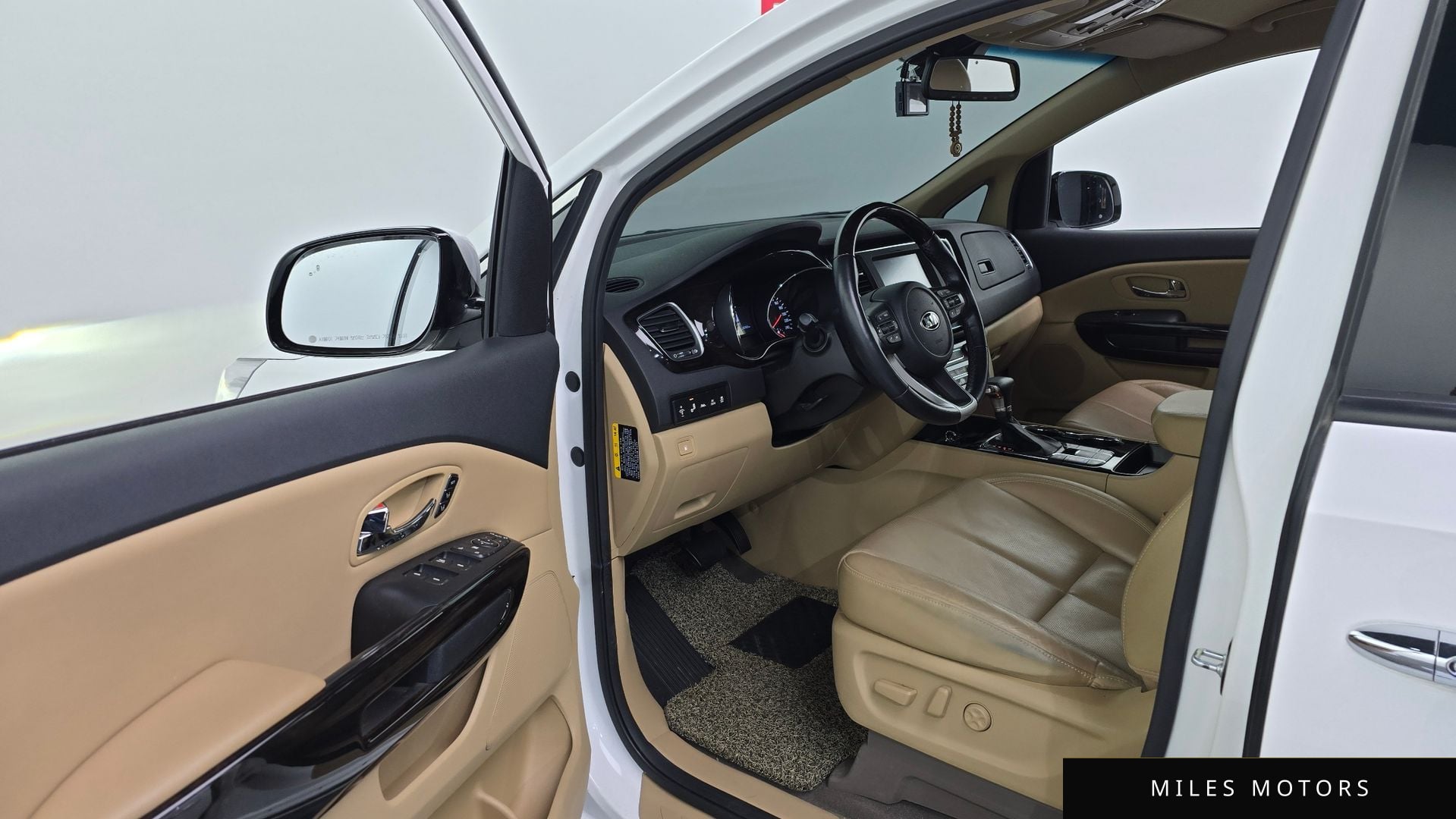Kia Canival 2019 — миниатюра 10