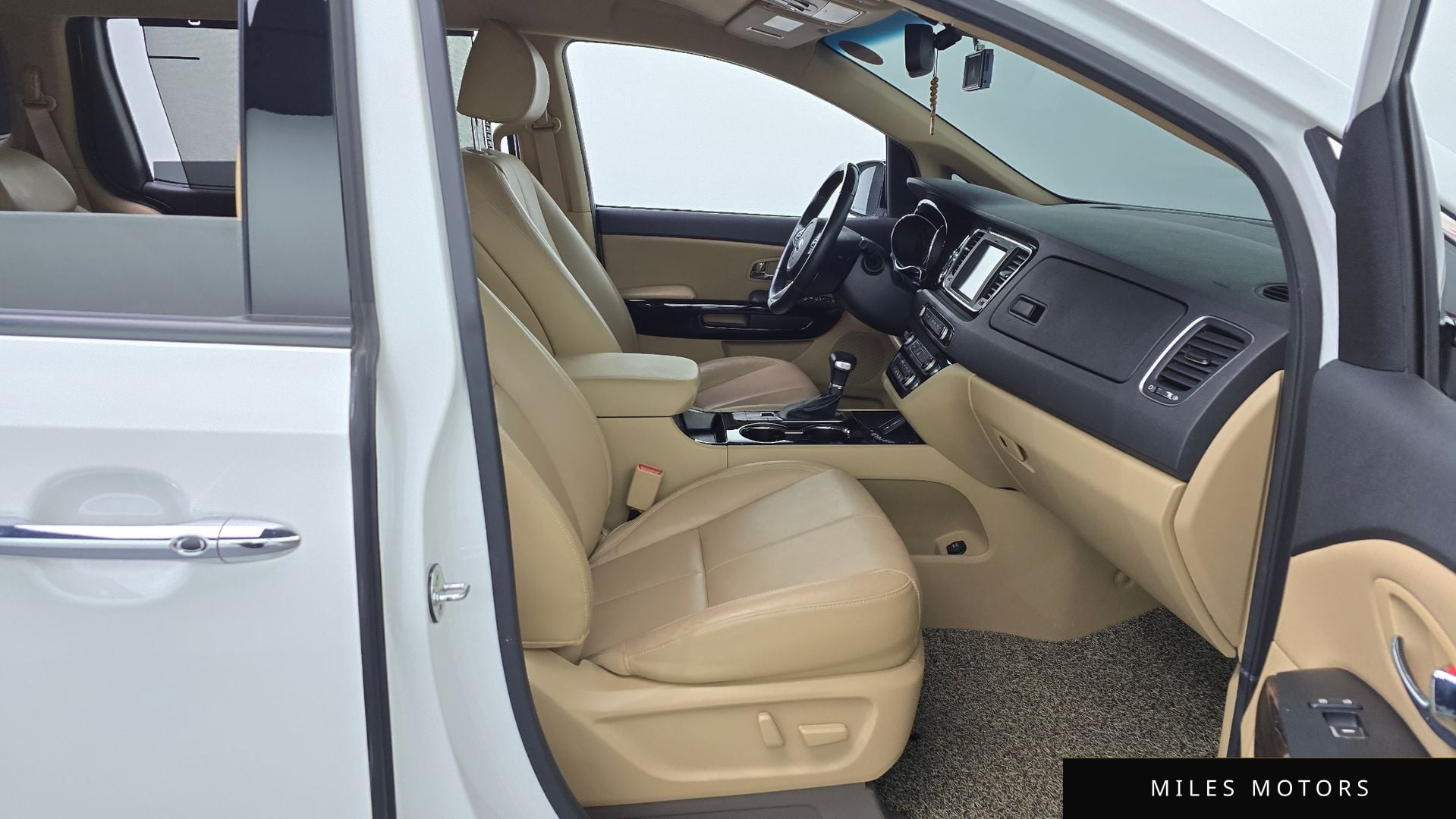 Kia Canival 2019 — миниатюра 11