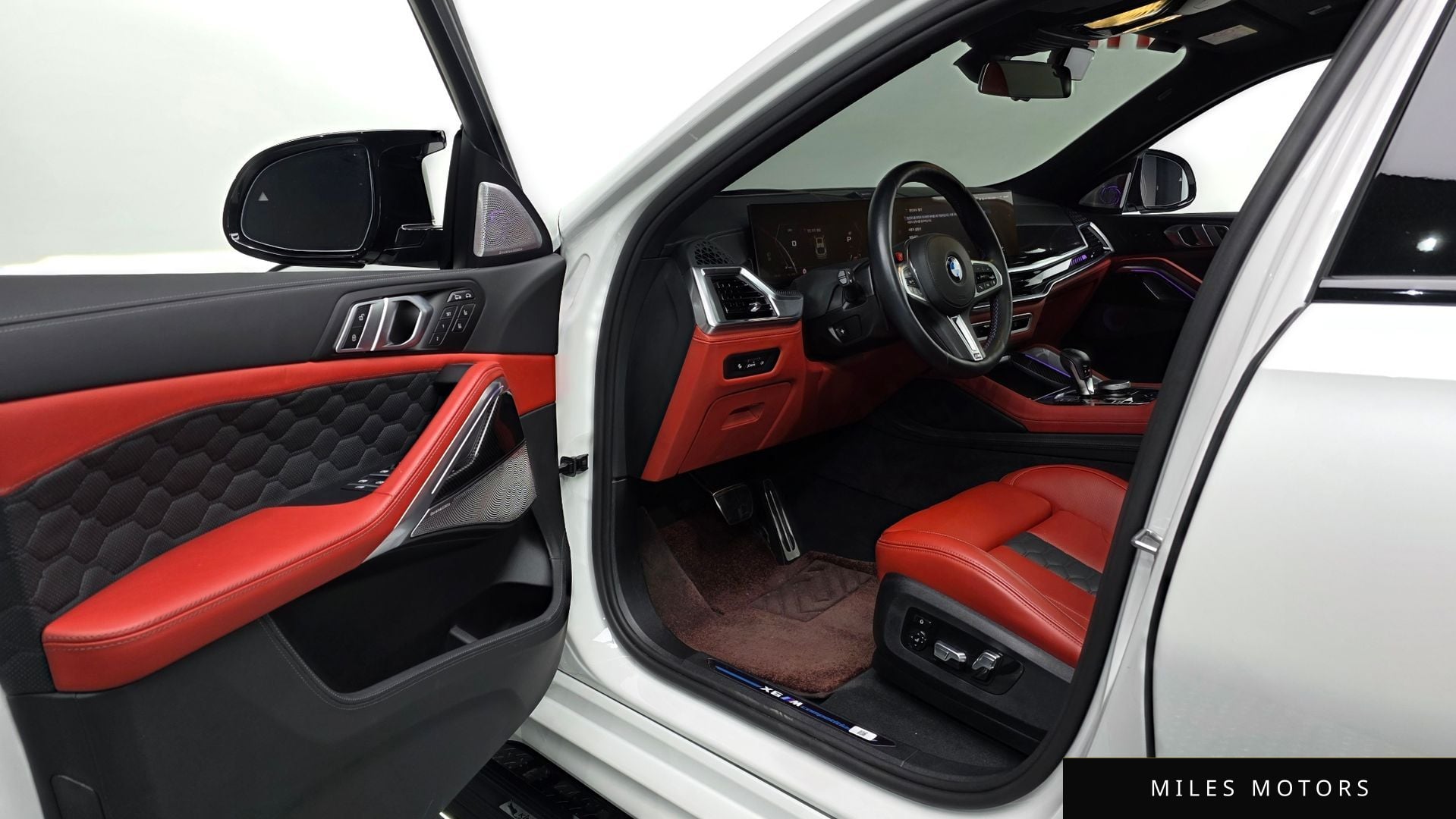 BMW X6M (G06) 2025 — миниатюра 11
