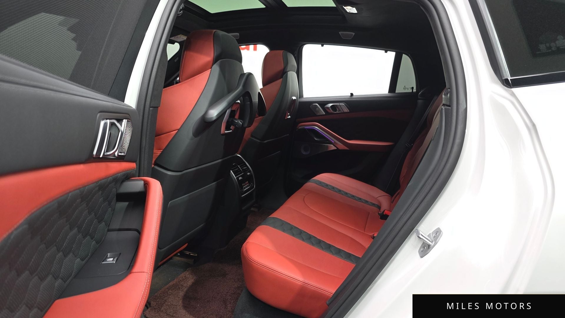 BMW X6M (G06) 2025 — миниатюра 12