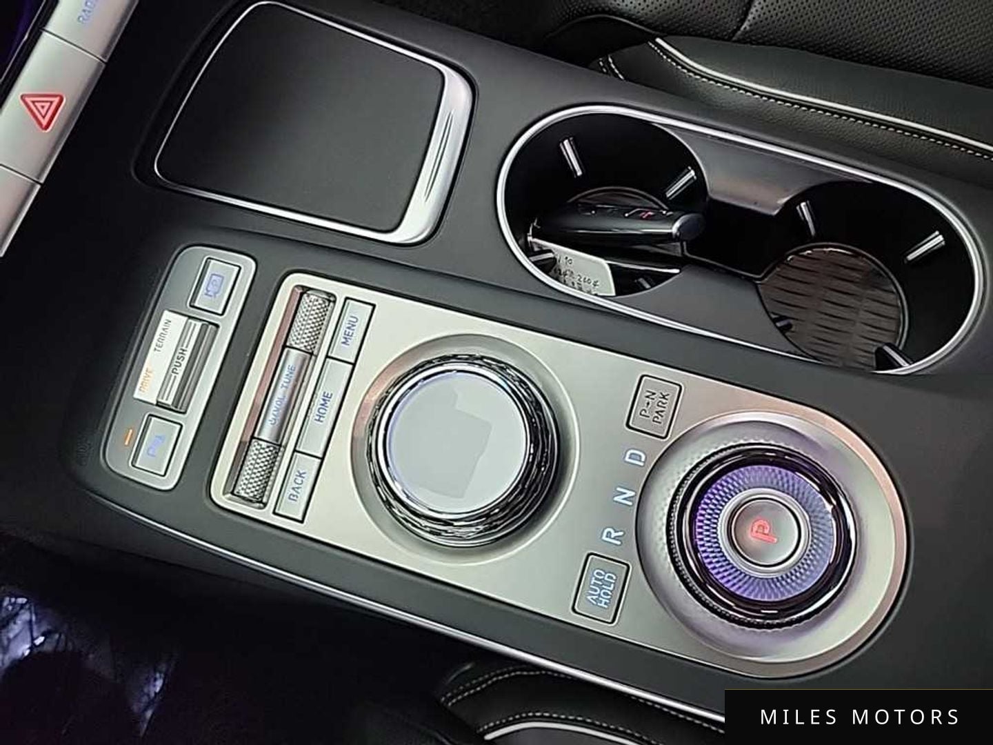 Genesis GV70 2024 — миниатюра 8