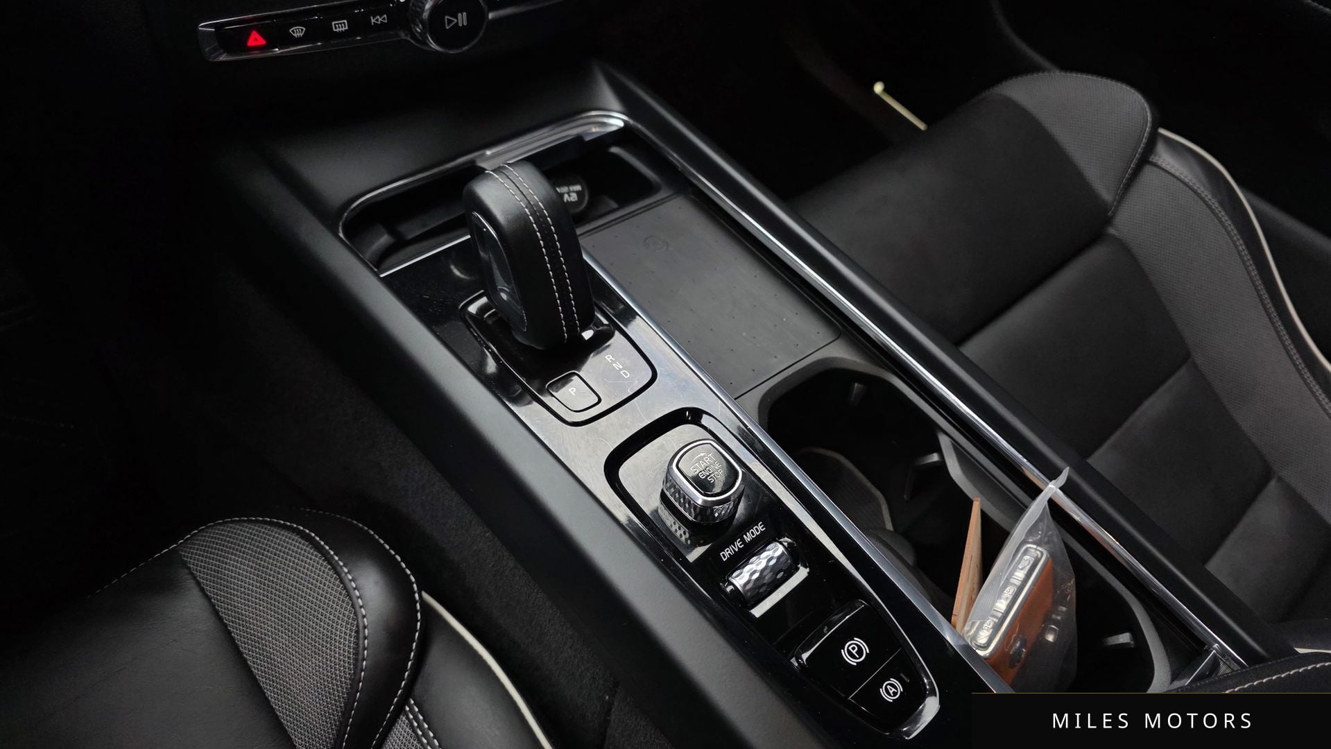 Volvo XC60 2021 — миниатюра 9