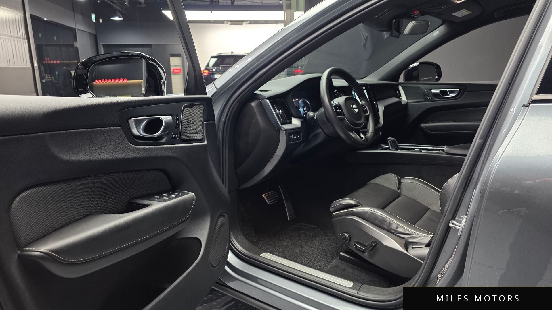 Volvo XC60 2021 — миниатюра 10