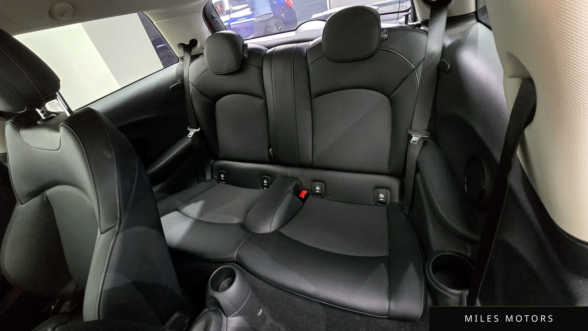 MINI Cooper 2018 — миниатюра 12