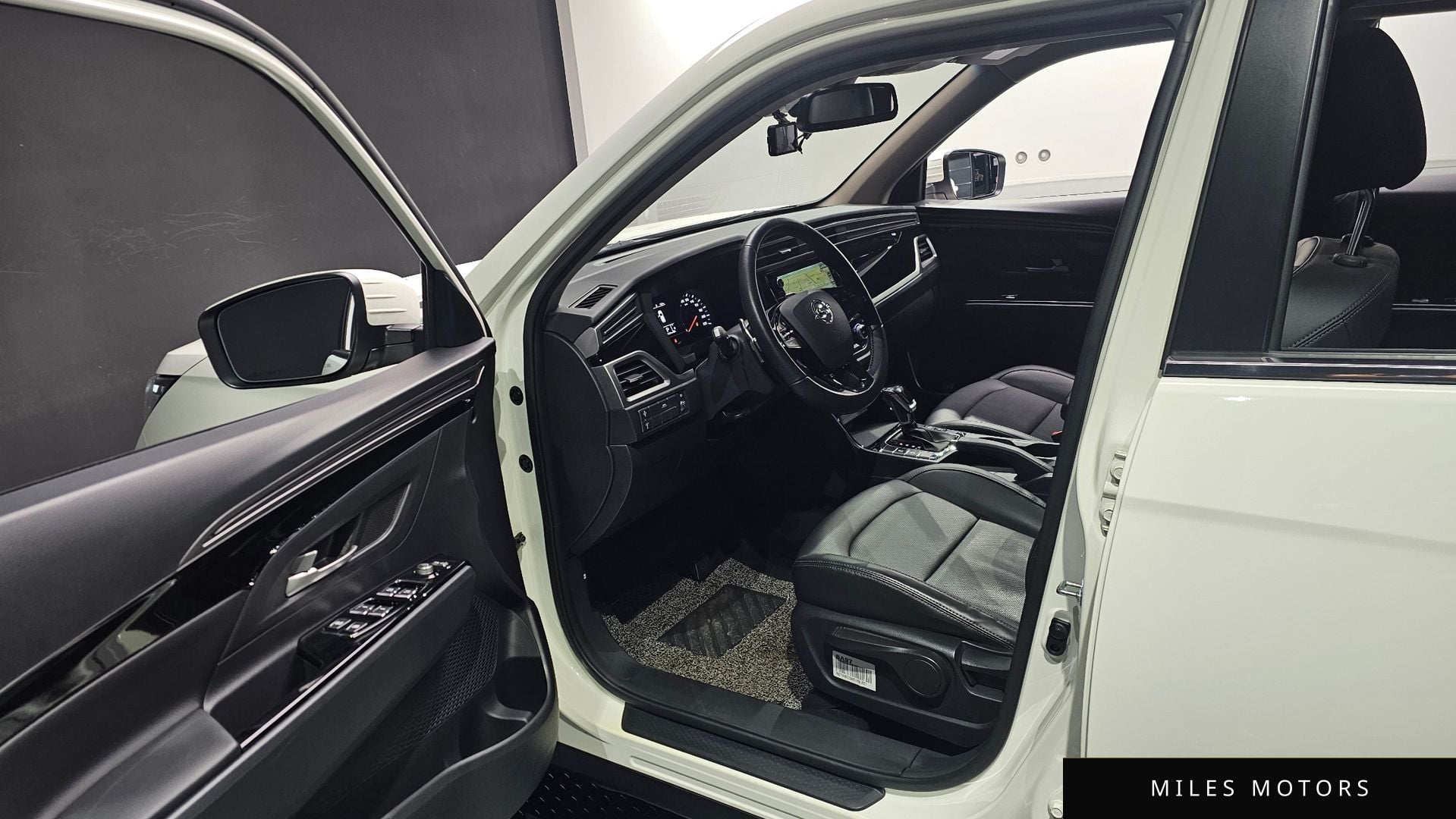 KG Mobility Beautiful Korando 2022 — миниатюра 11