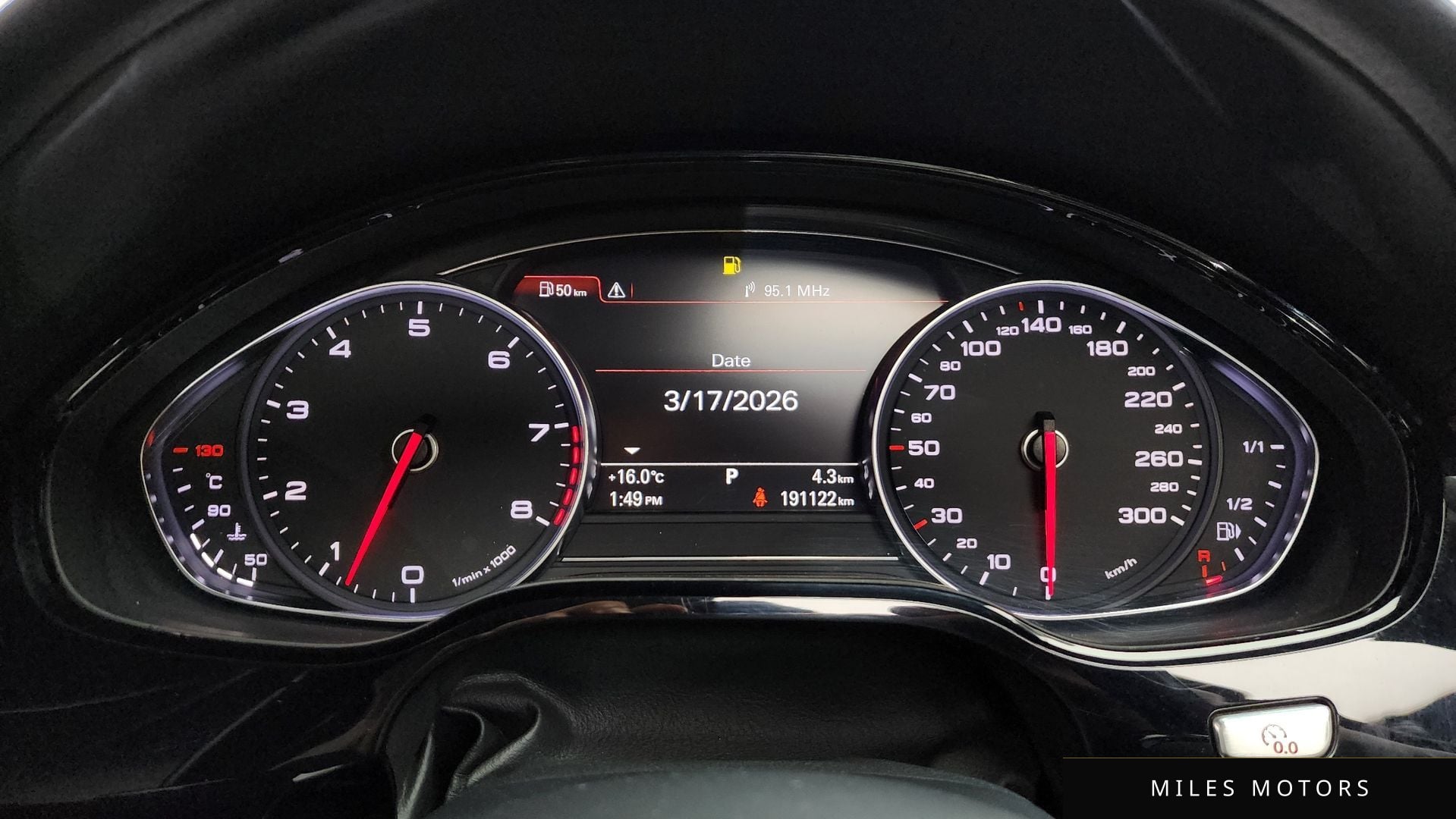 Audi A8 2011 — миниатюра 8