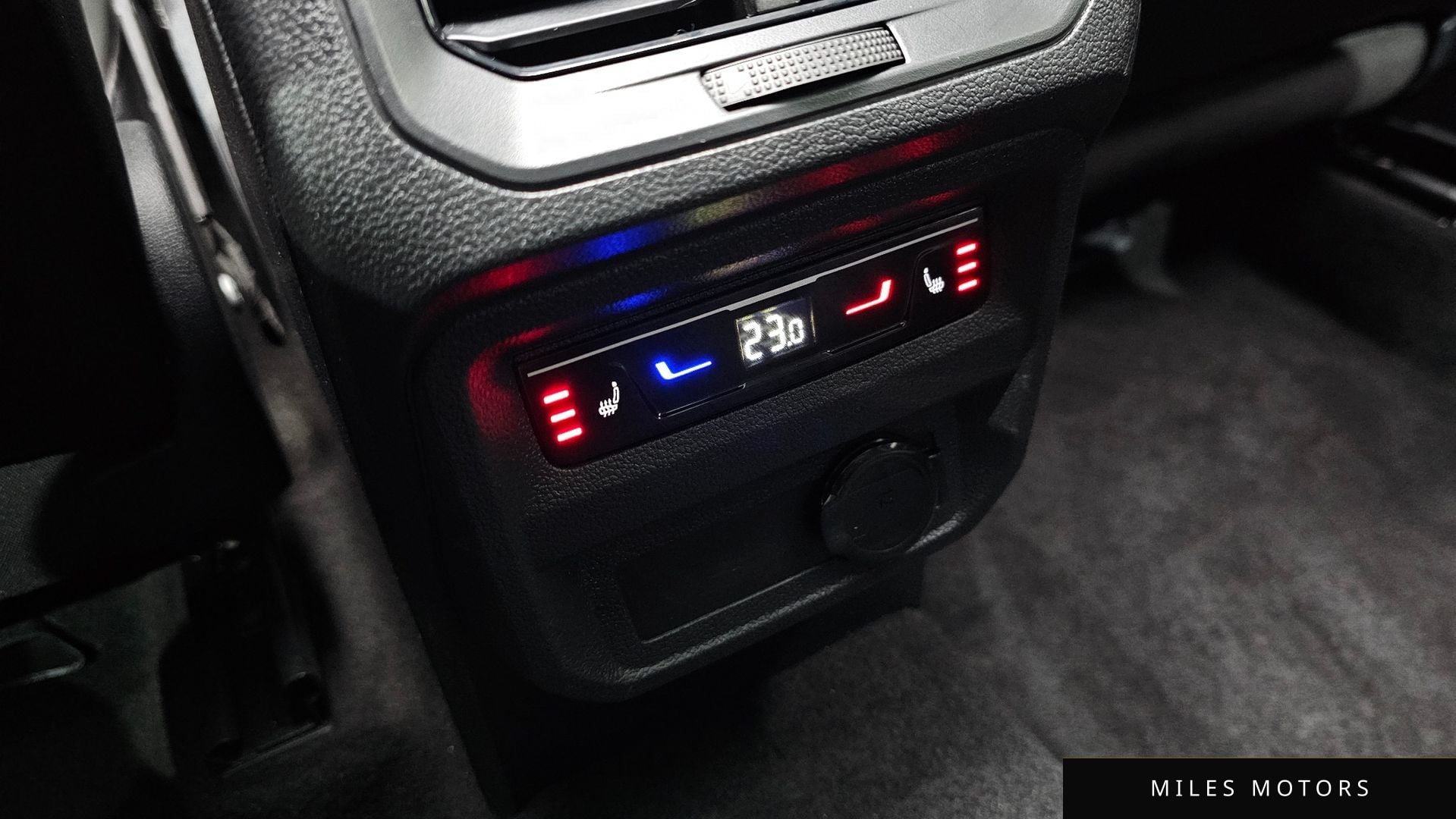 Volkswagen 티구안 2023 — миниатюра 17