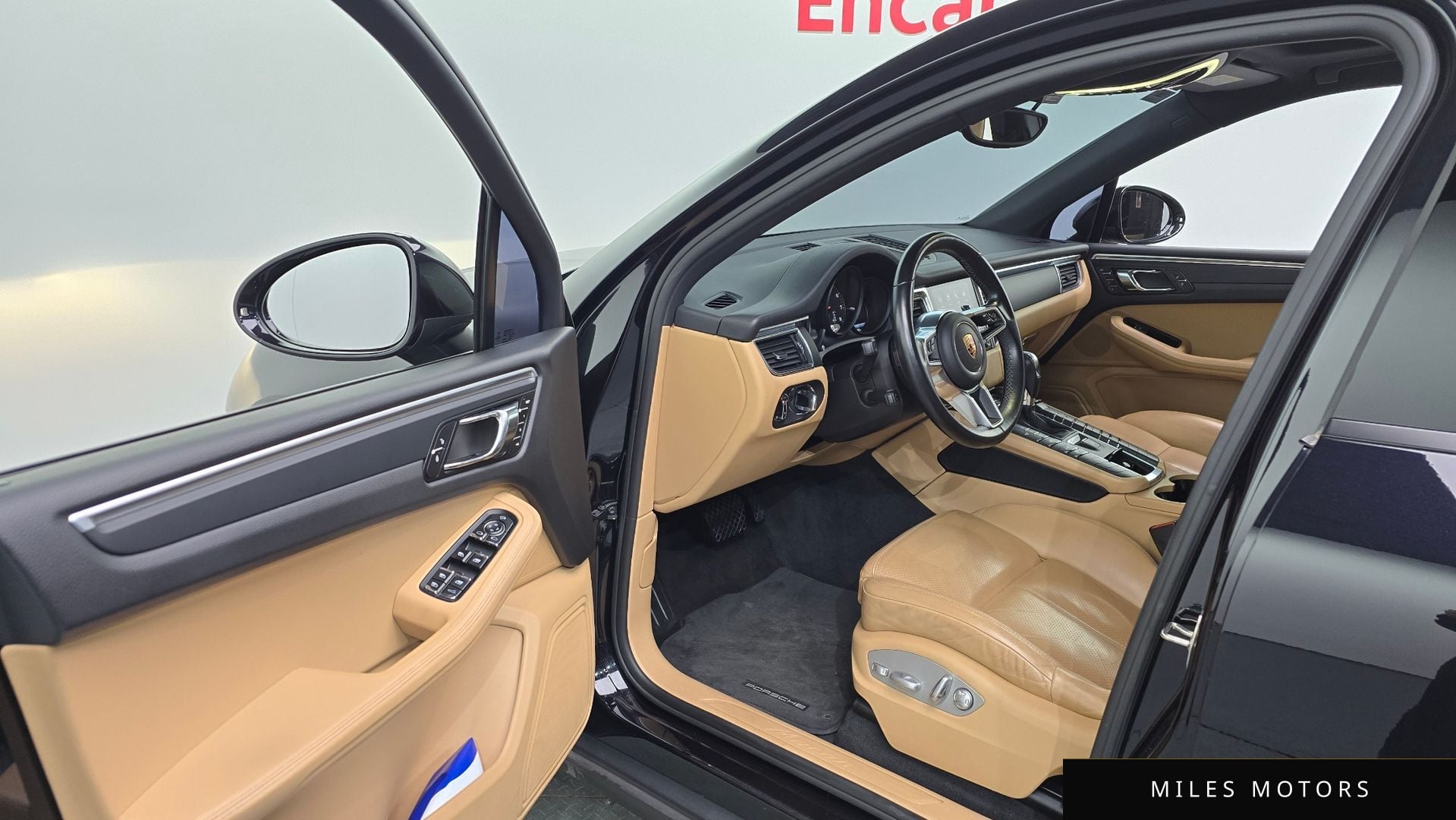 Porsche Macan 2017 — миниатюра 10