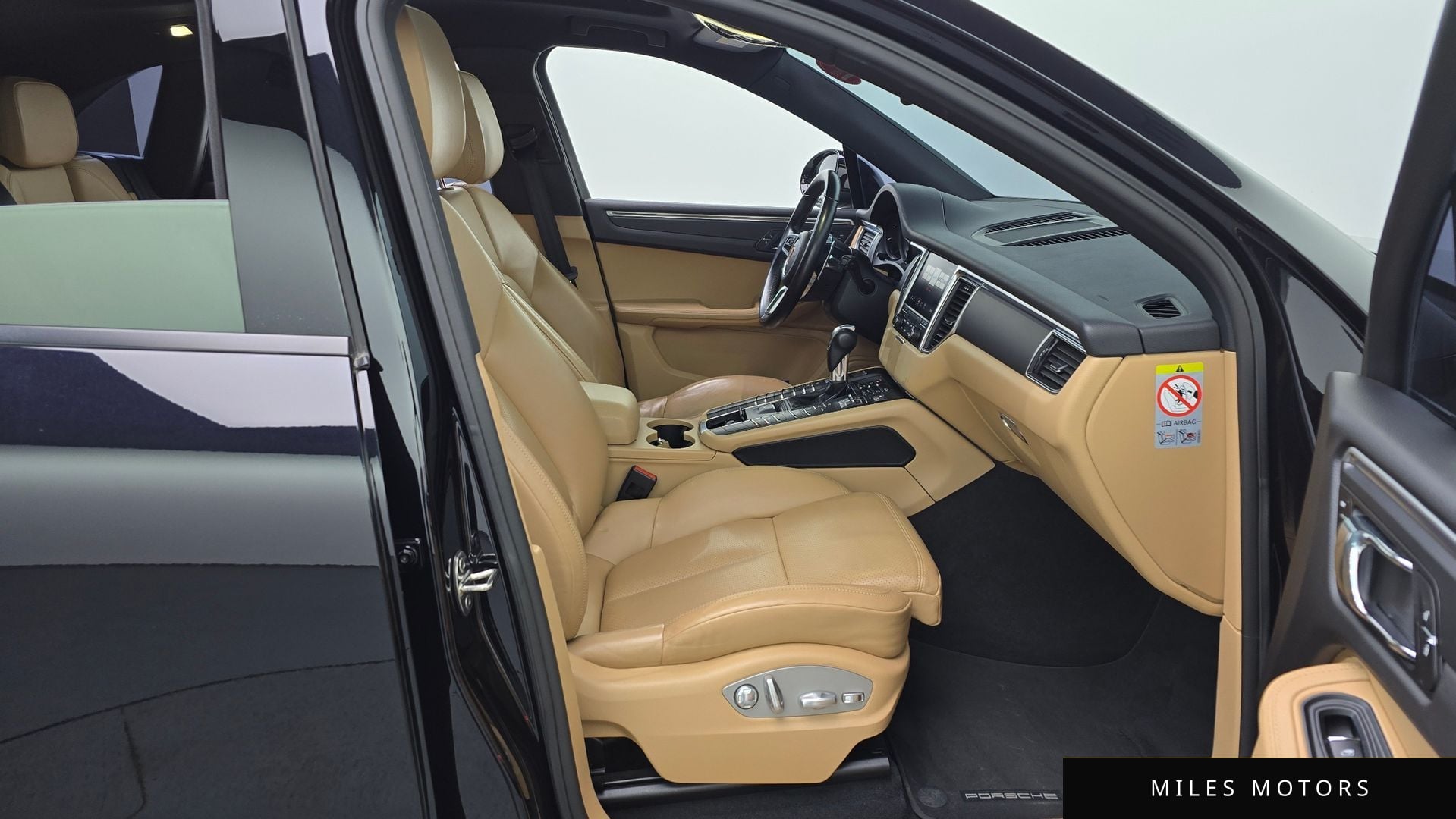 Porsche Macan 2017 — миниатюра 11