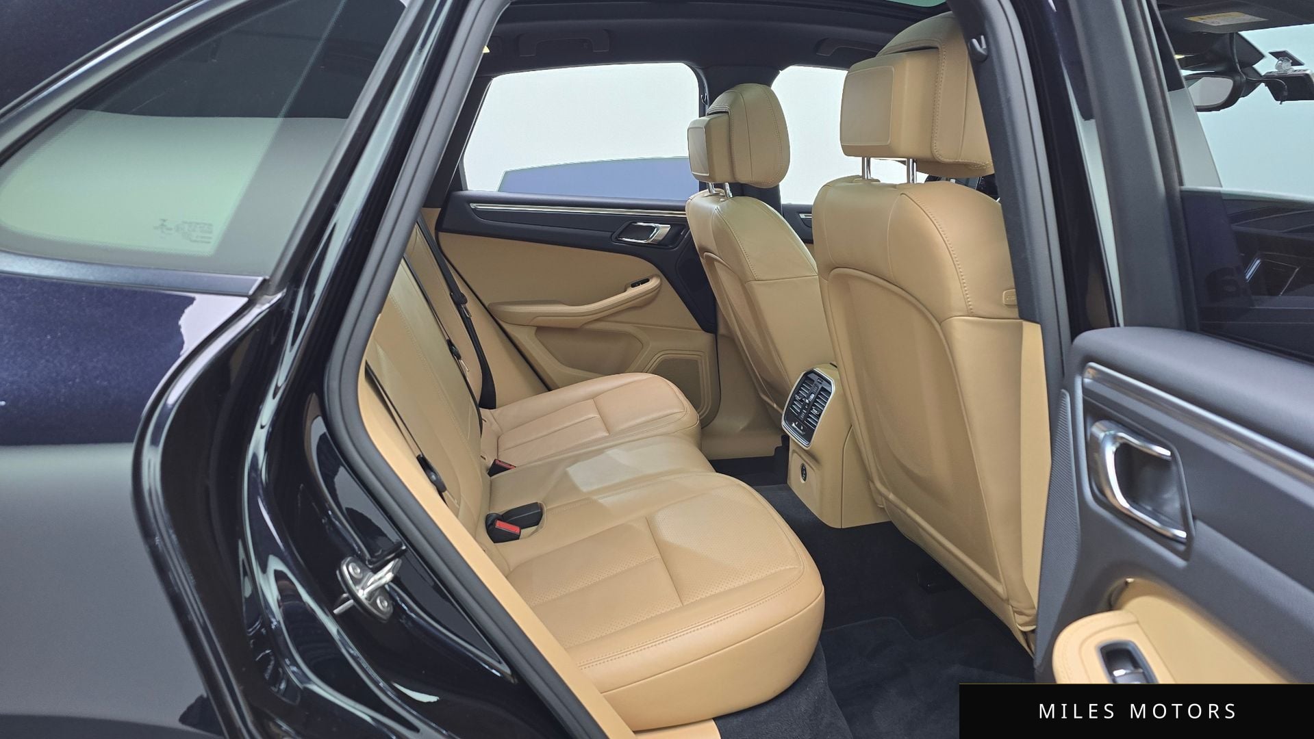 Porsche Macan 2017 — миниатюра 12