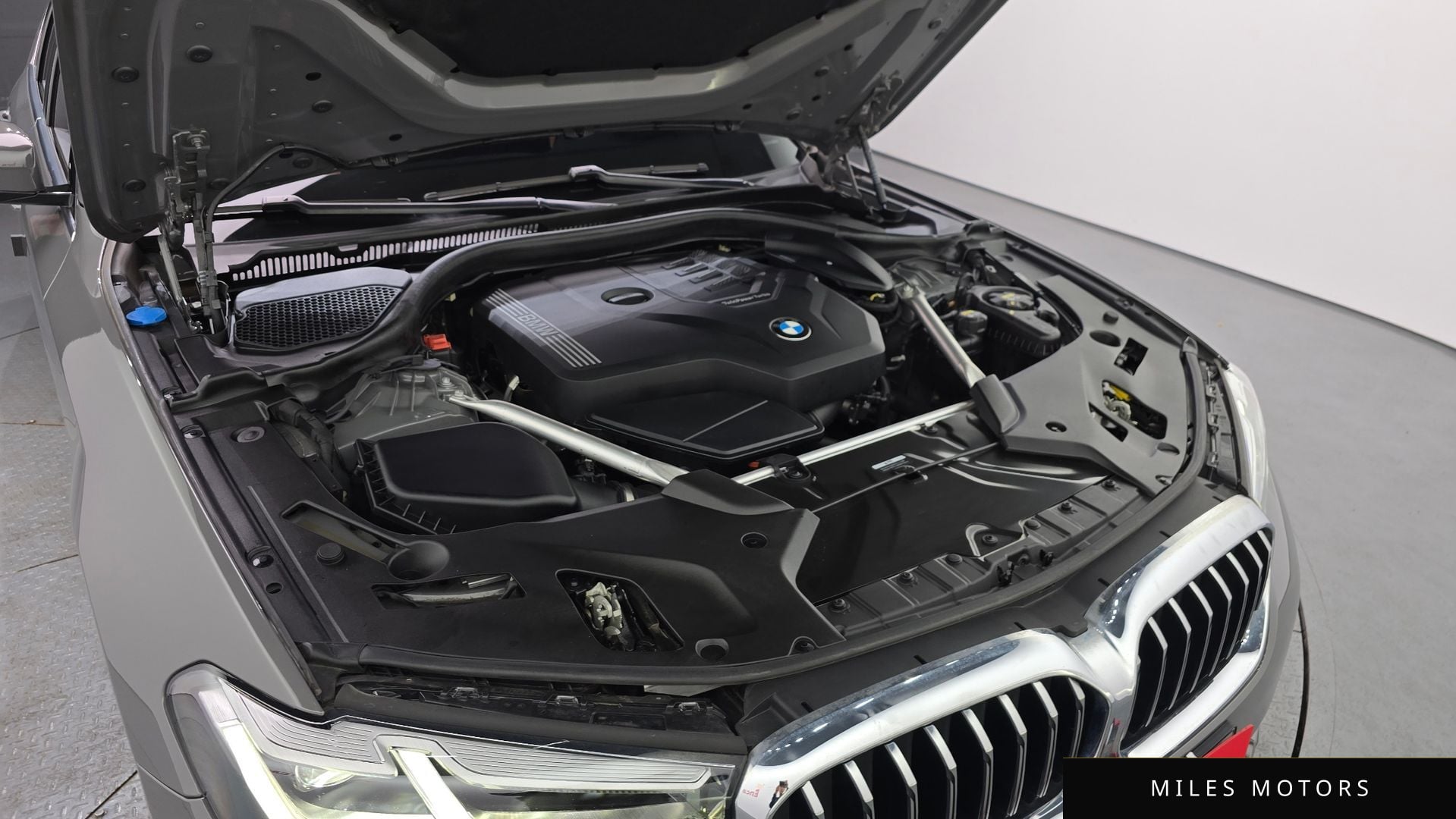 BMW 5 Series (G30) 2022 — миниатюра 6