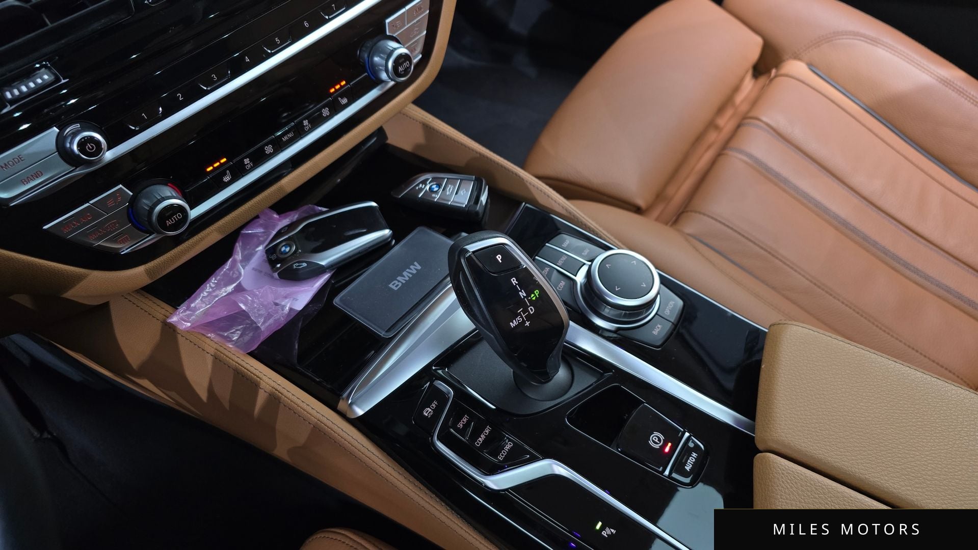 BMW 5 Series (G30) 2022 — миниатюра 9