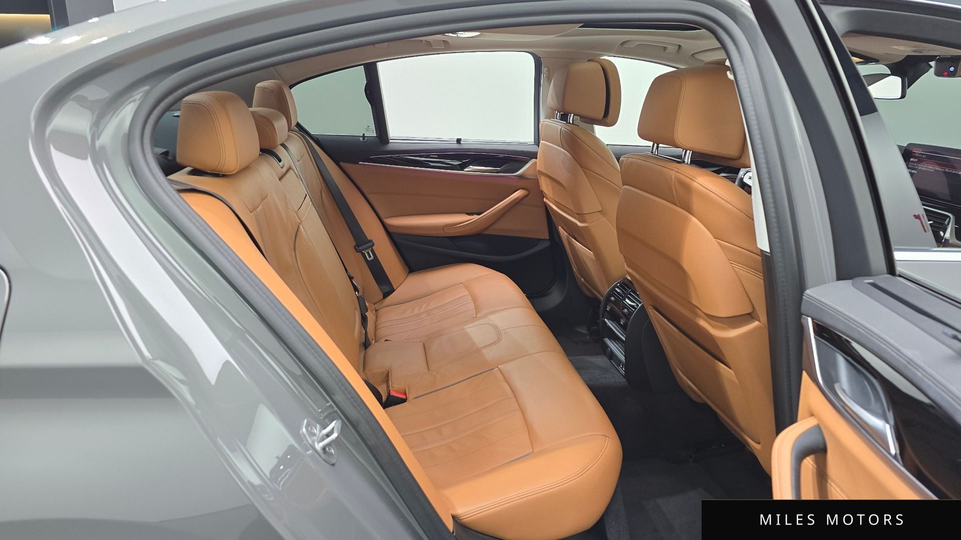 BMW 5 Series (G30) 2022 — миниатюра 12