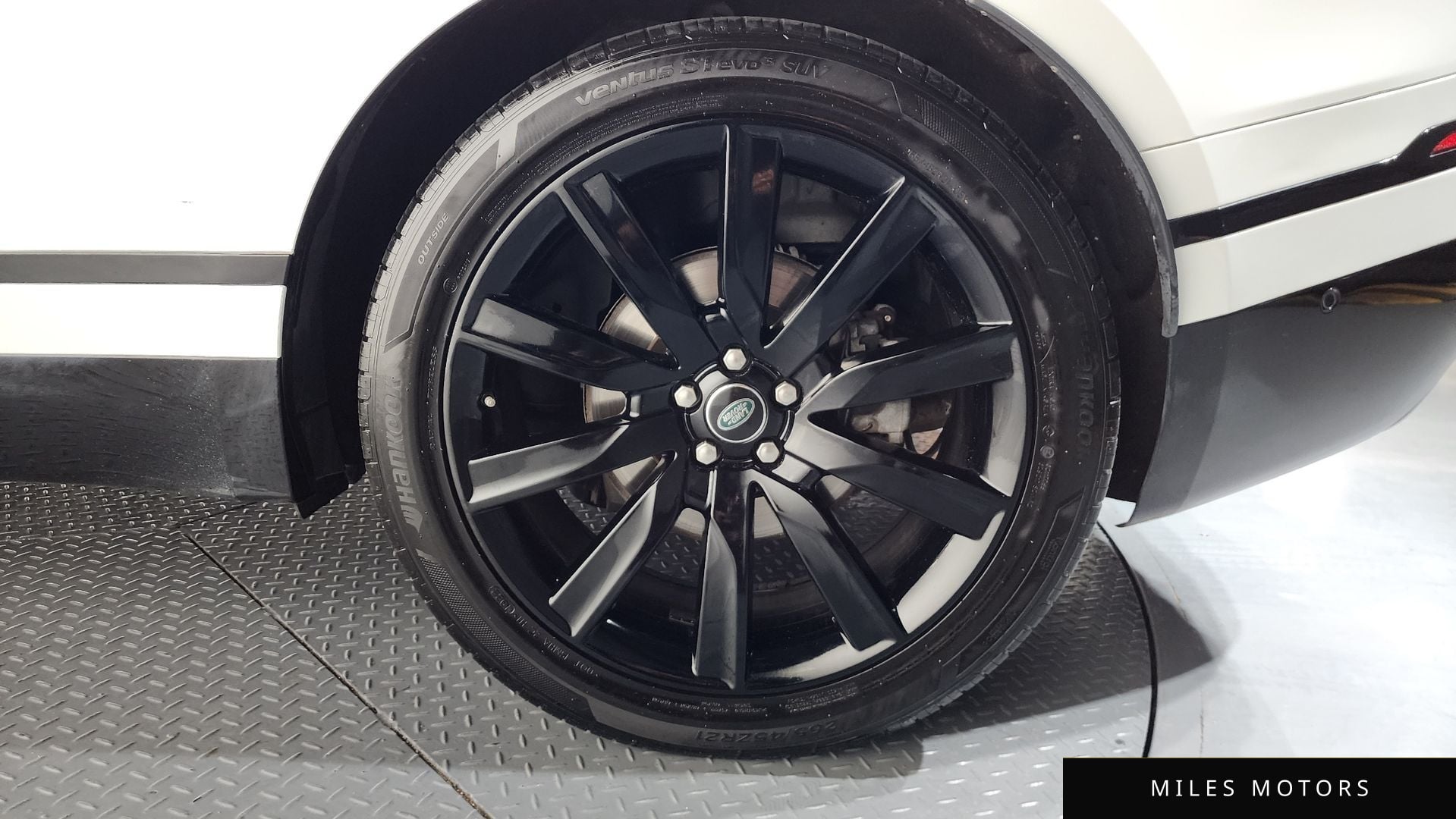Land Rover 레인지로버 벨라 2018 — миниатюра 5