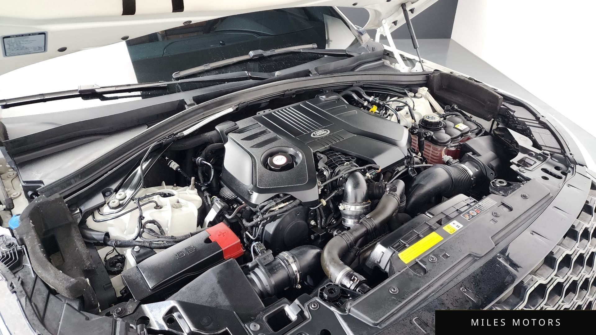 Land Rover 레인지로버 벨라 2018 — миниатюра 6