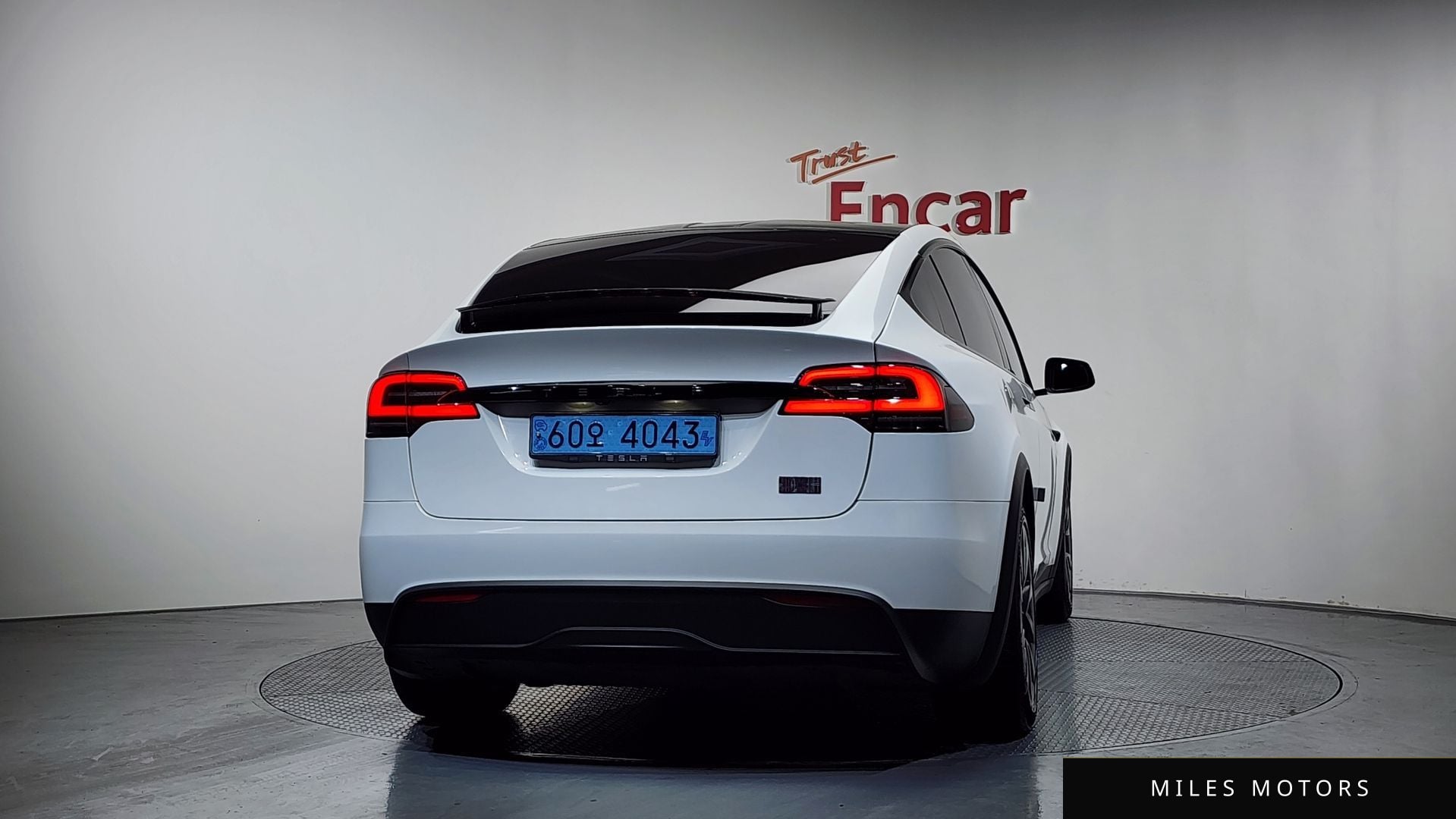 Tesla 모델 X 2023 — миниатюра 4