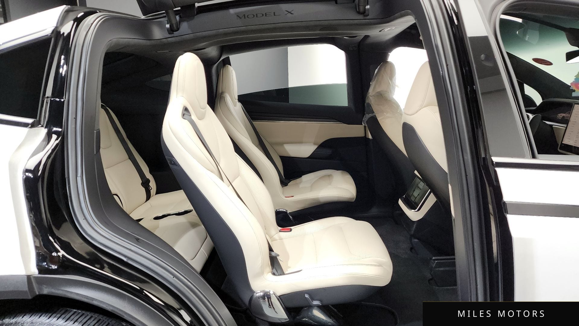 Tesla 모델 X 2023 — миниатюра 12