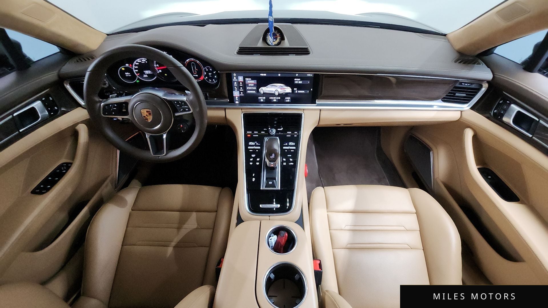 Porsche Panamera 2019 — миниатюра 7
