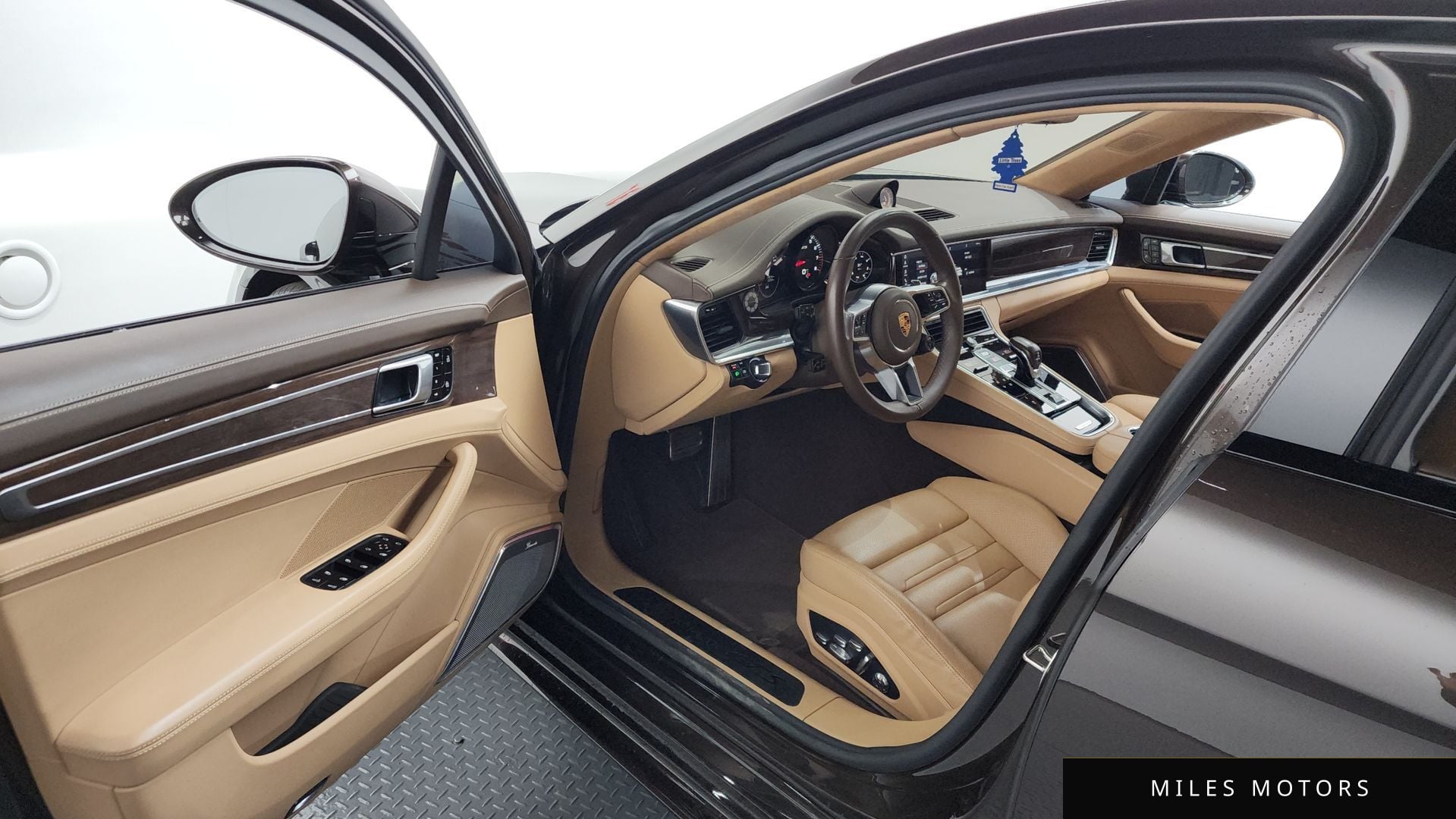 Porsche Panamera 2019 — миниатюра 10