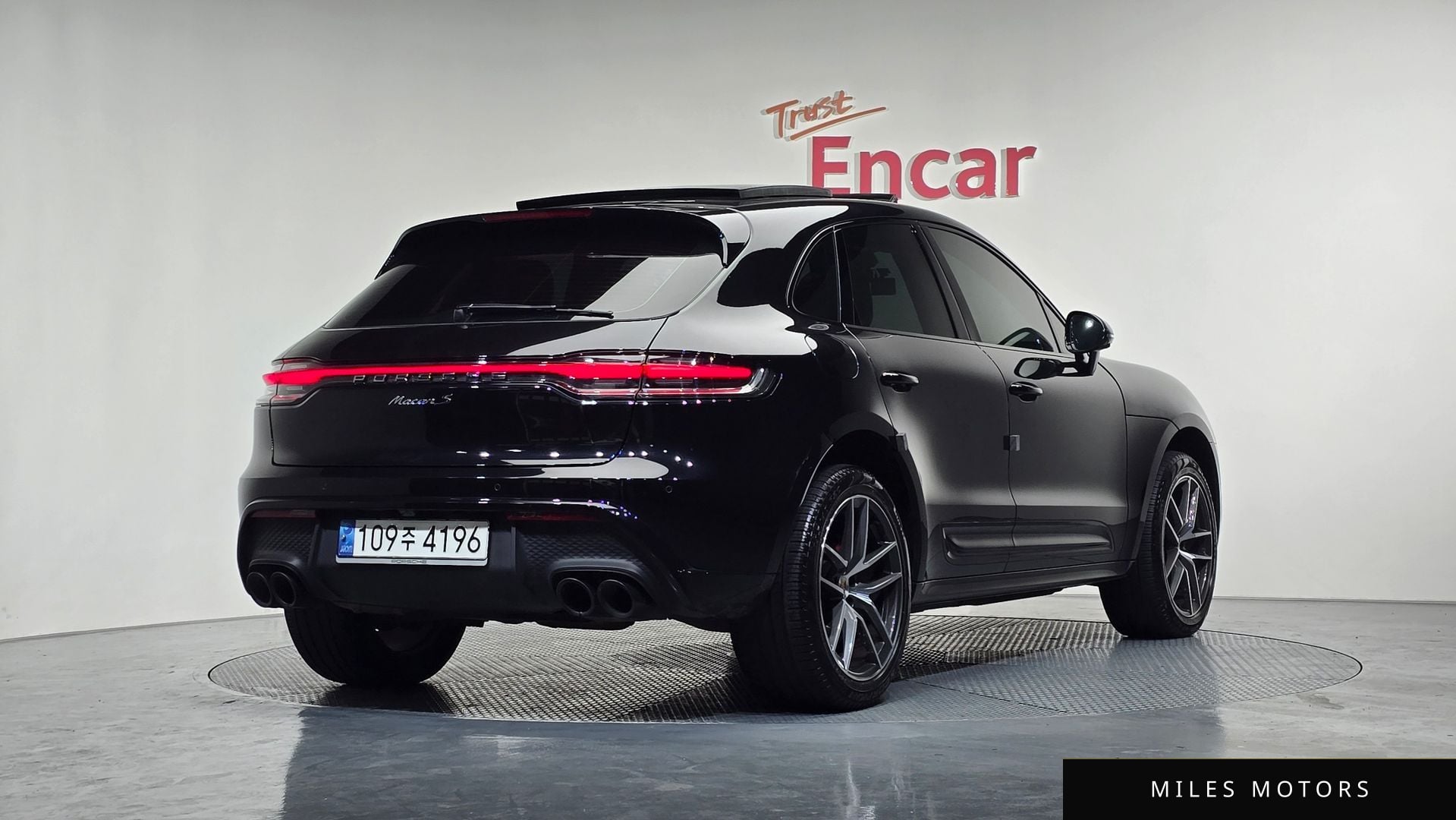 Porsche 마칸 2023 — миниатюра 2