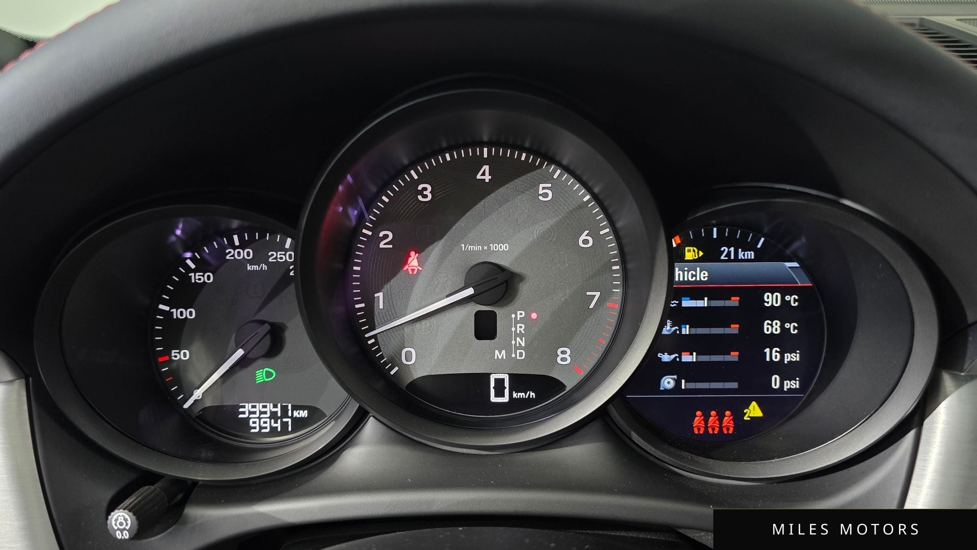 Porsche 마칸 2023 — миниатюра 8