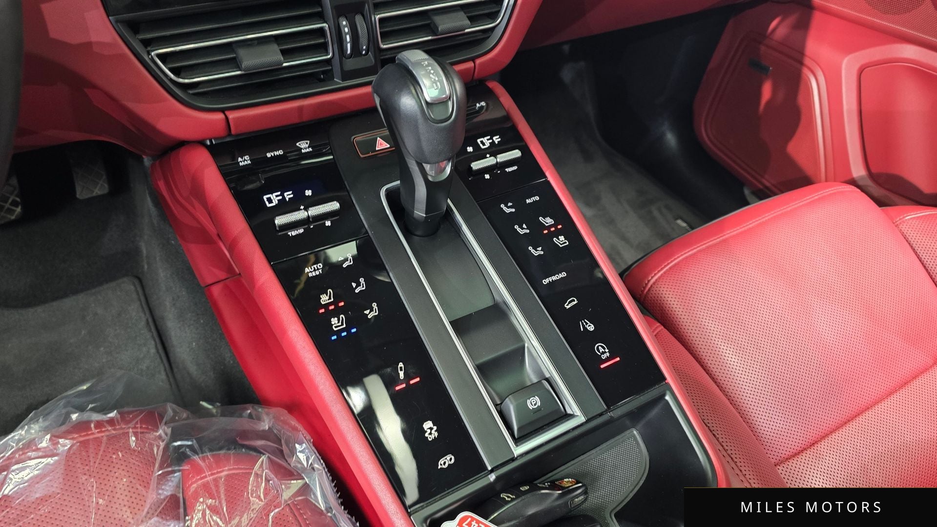 Porsche 마칸 2023 — миниатюра 9