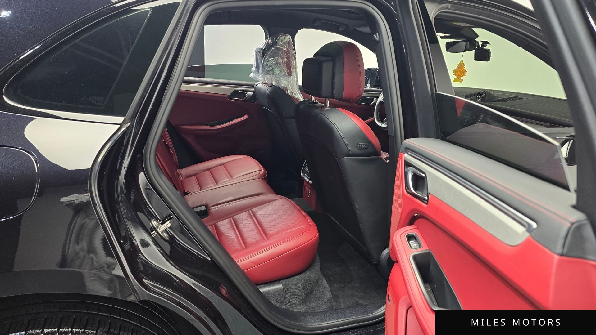 Porsche 마칸 2023 — миниатюра 12