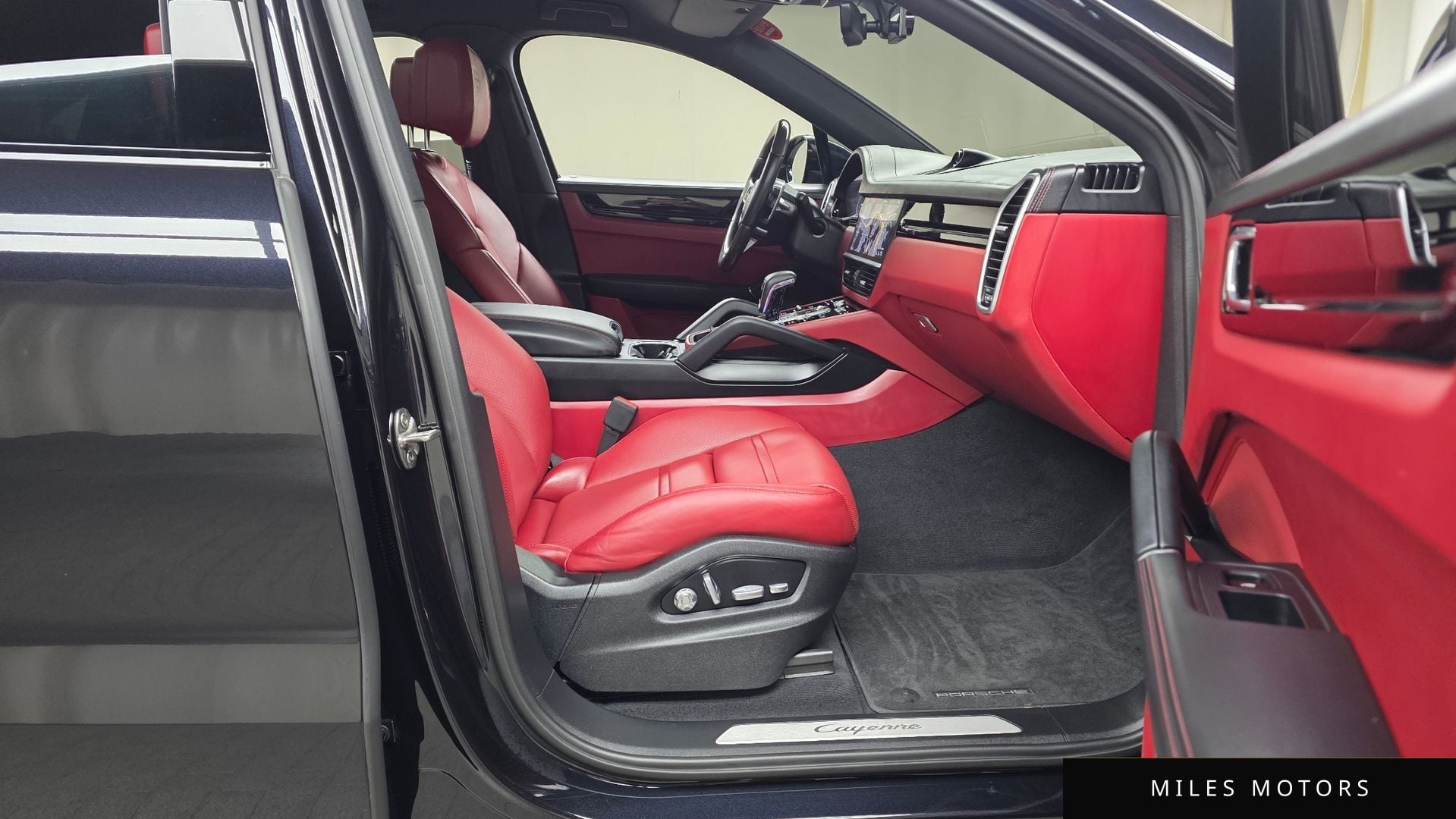 Porsche Cayenne 2020 — миниатюра 11