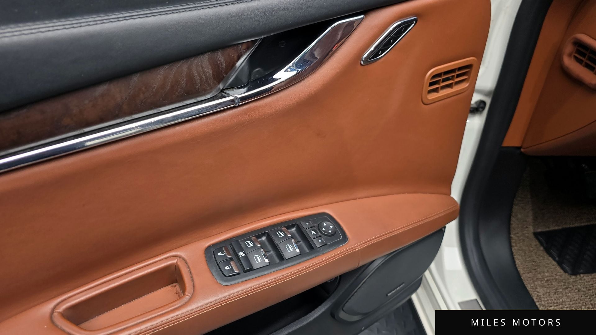 Maserati 콰트로포르테 2016 — миниатюра 17