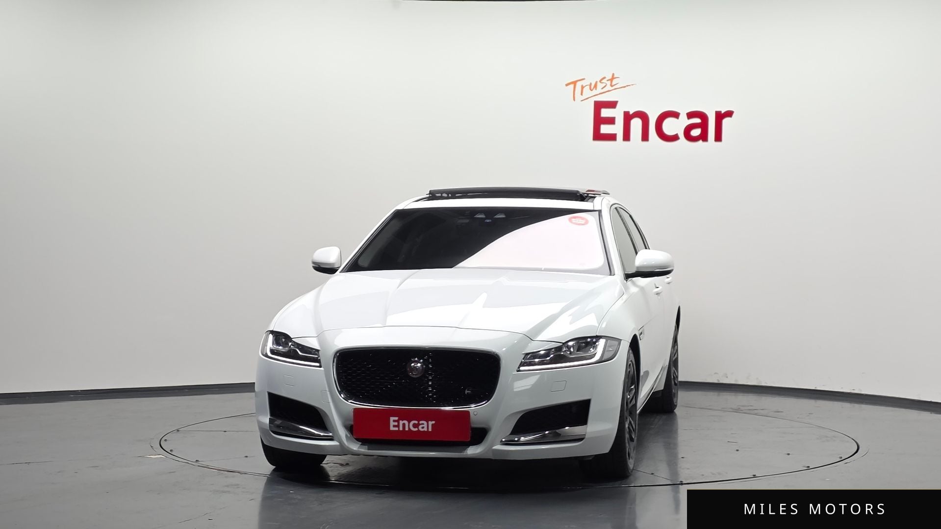 Jaguar XF (X260) 2017 — миниатюра 3