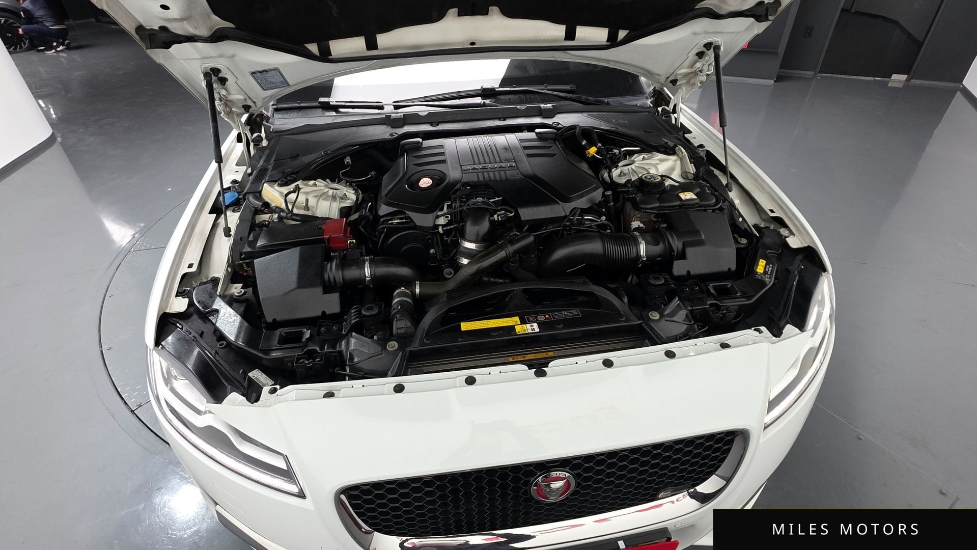 Jaguar XF (X260) 2017 — миниатюра 6