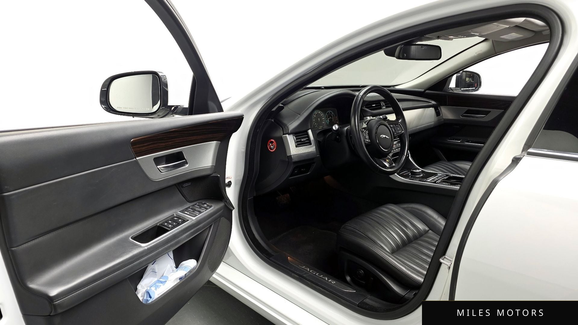 Jaguar XF (X260) 2017 — миниатюра 10