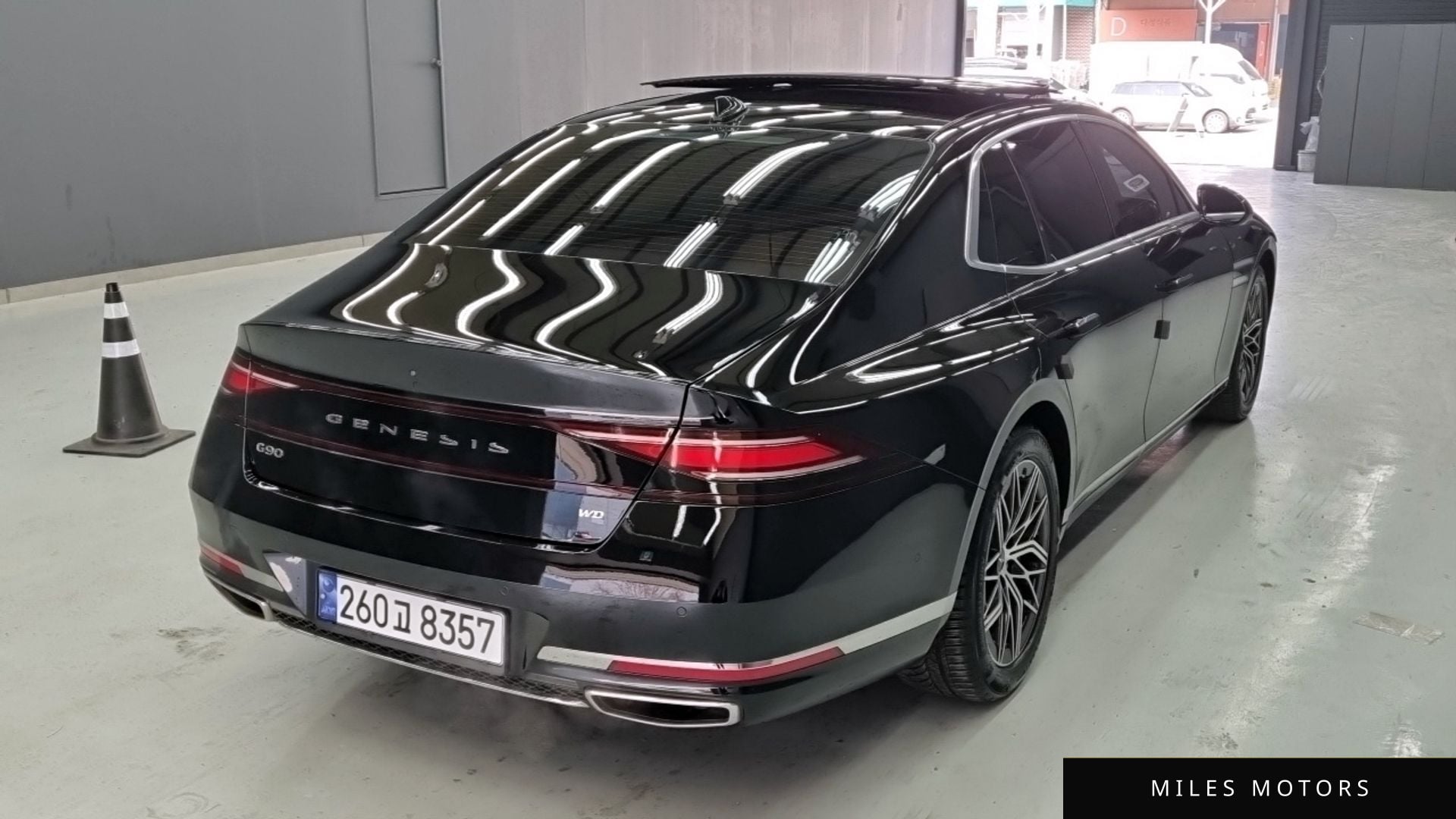 Genesis G90 (RS4) 2023 — миниатюра 2