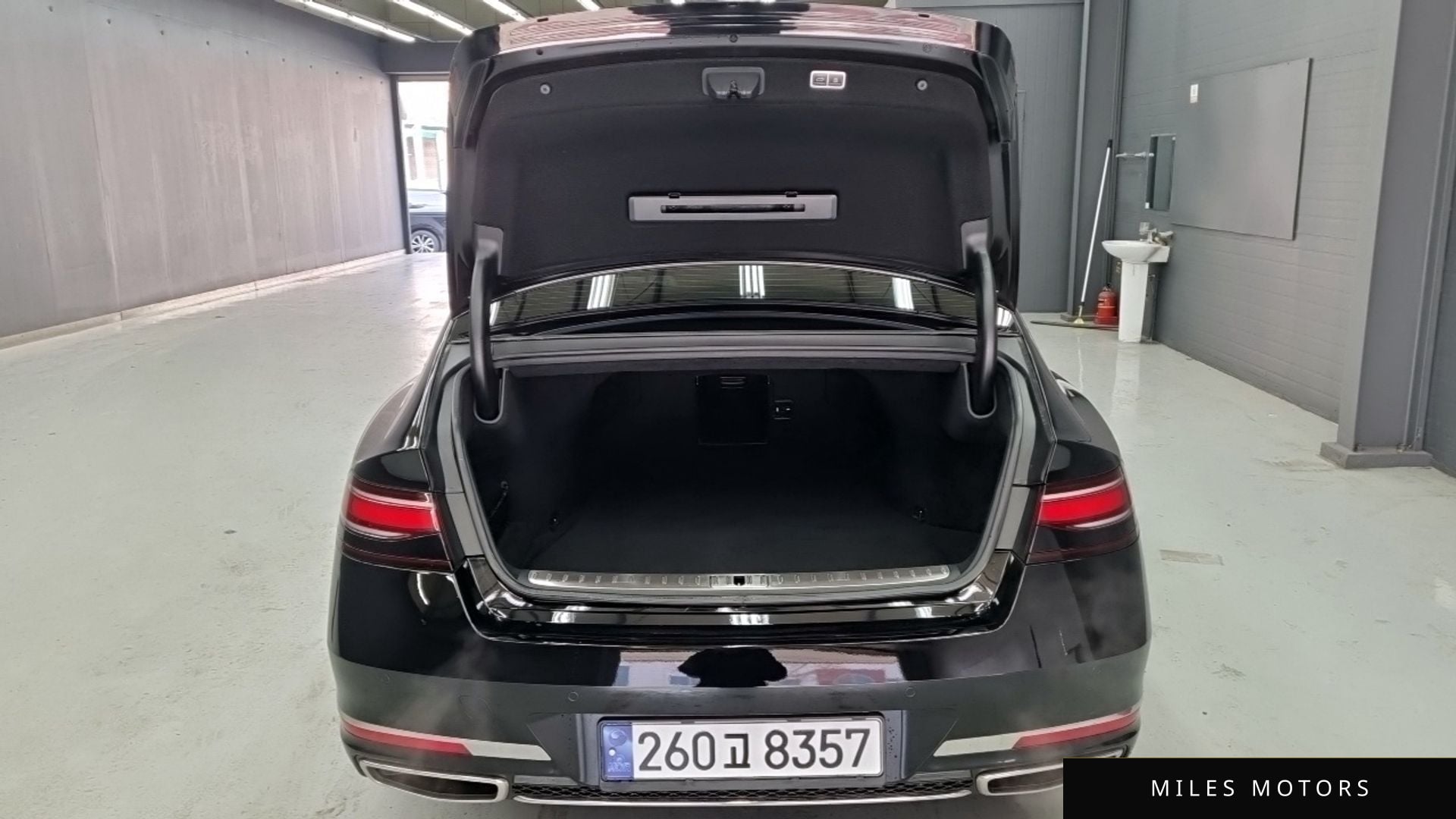 Genesis G90 (RS4) 2023 — миниатюра 12