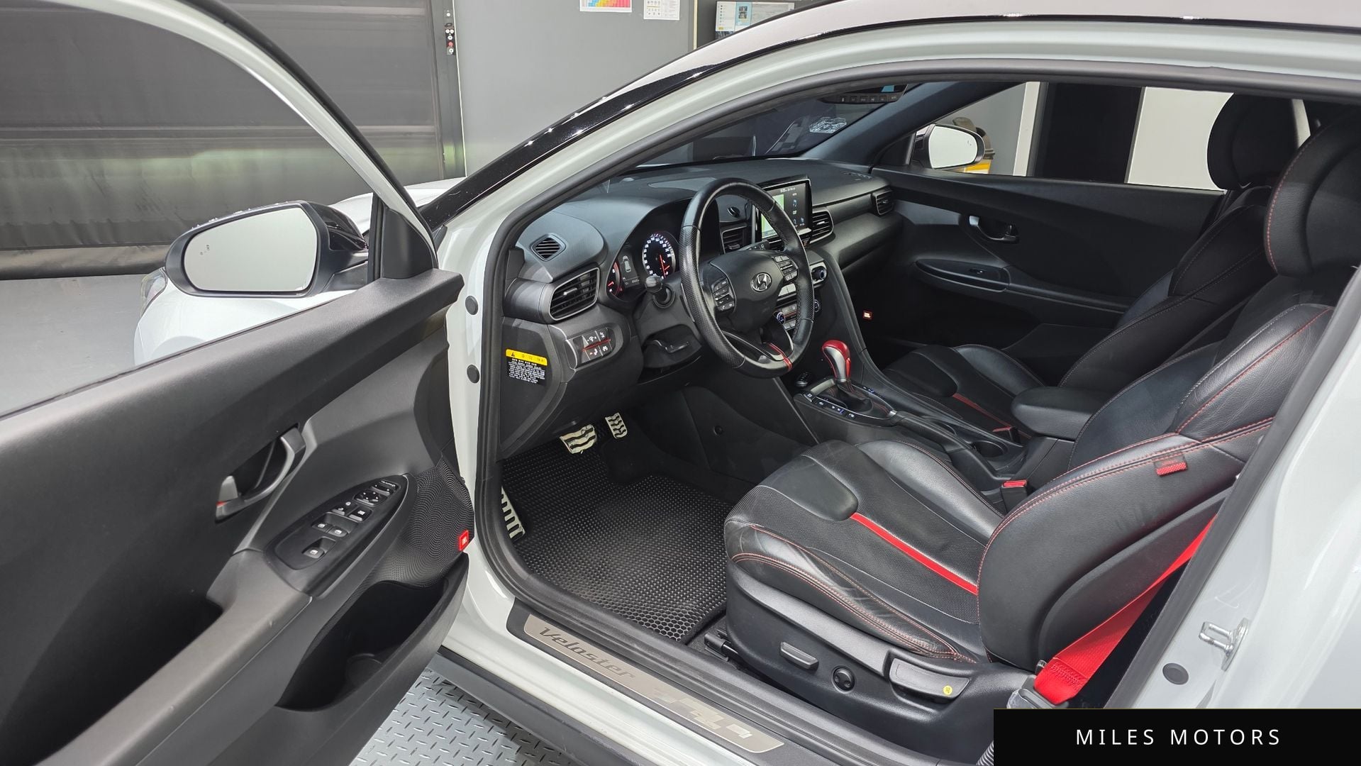 Hyundai Veloster 2019 — миниатюра 10