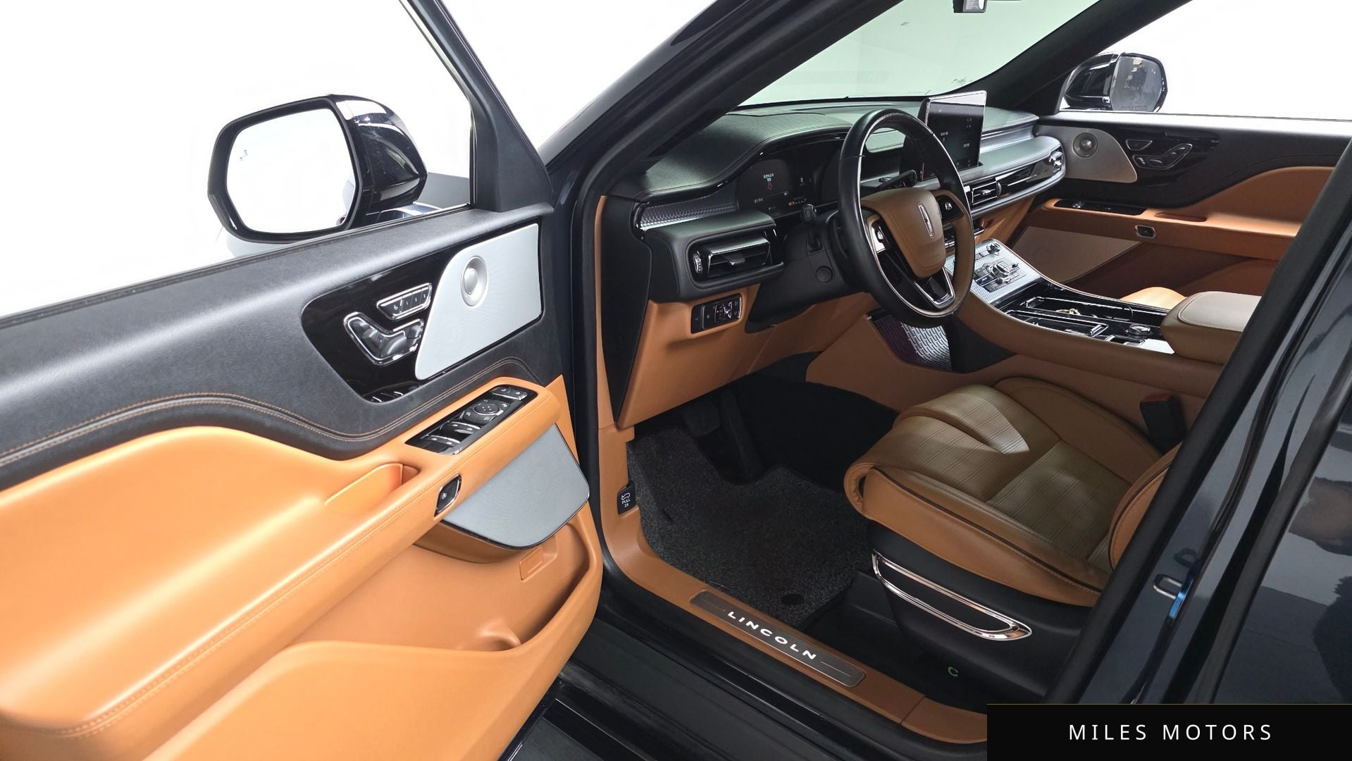 Lincoln Aviator 2023 — миниатюра 11