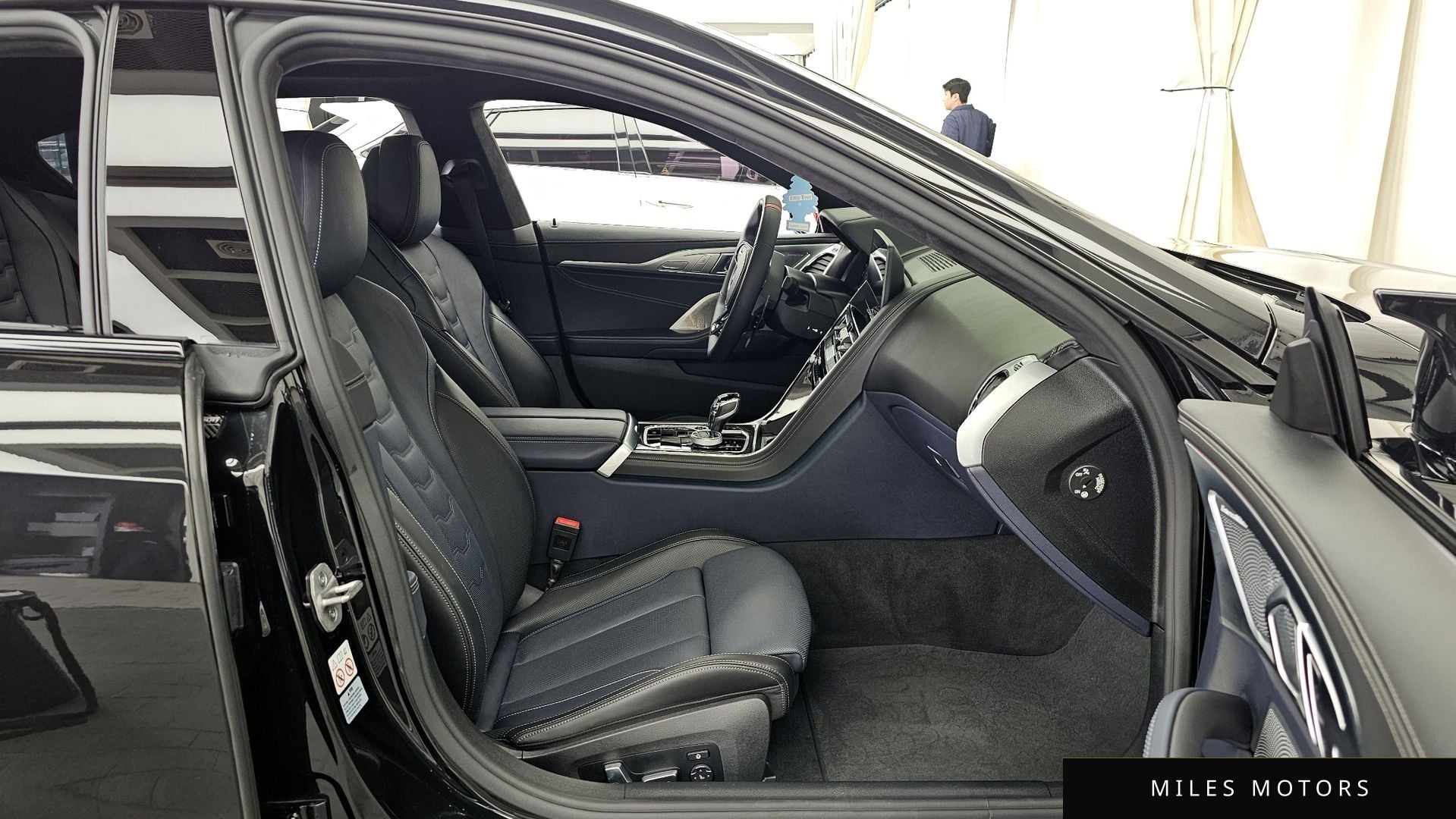 BMW 8시리즈 (G15) 2024 — миниатюра 11