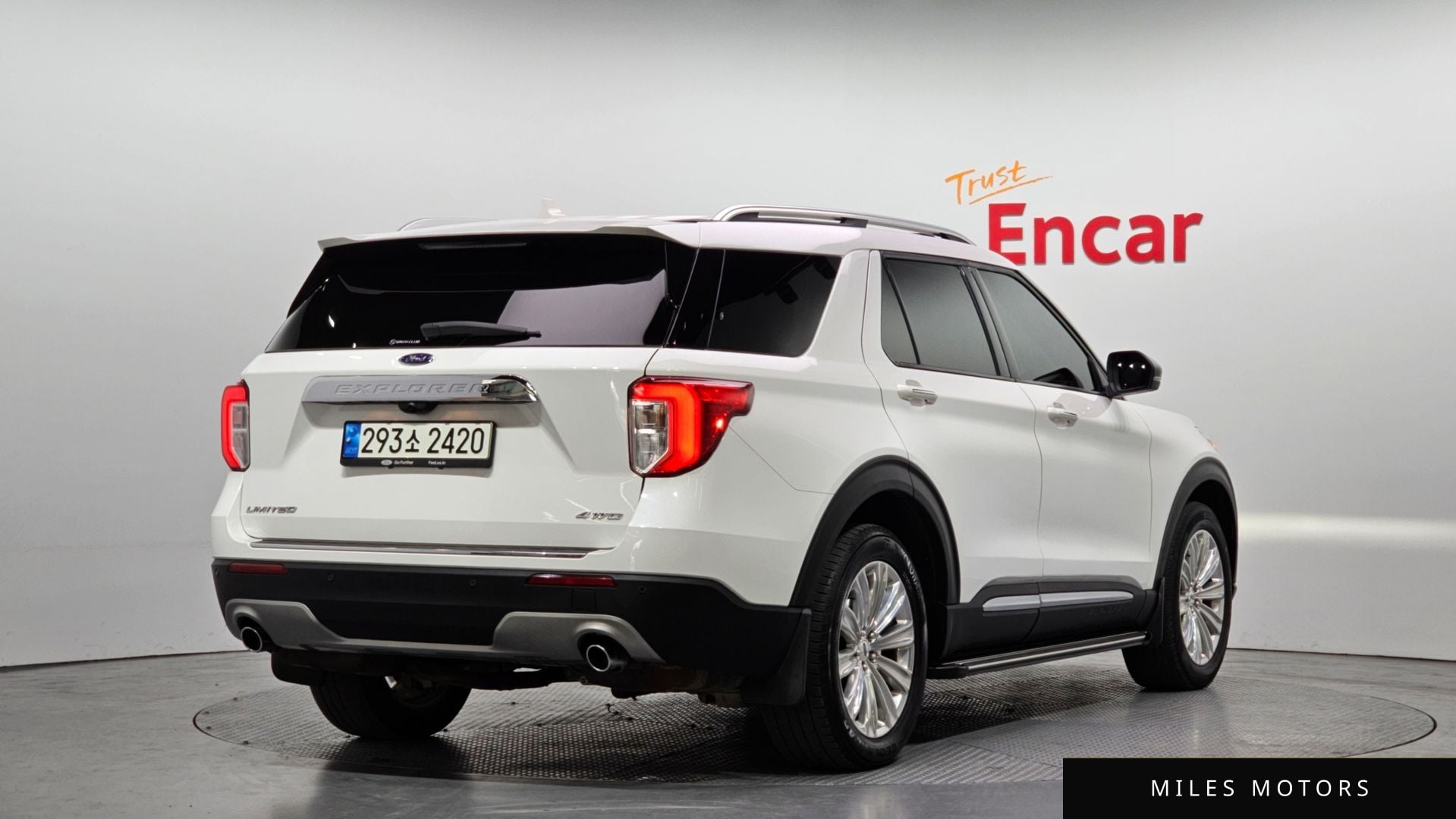 Ford Explorer 2022 — миниатюра 2