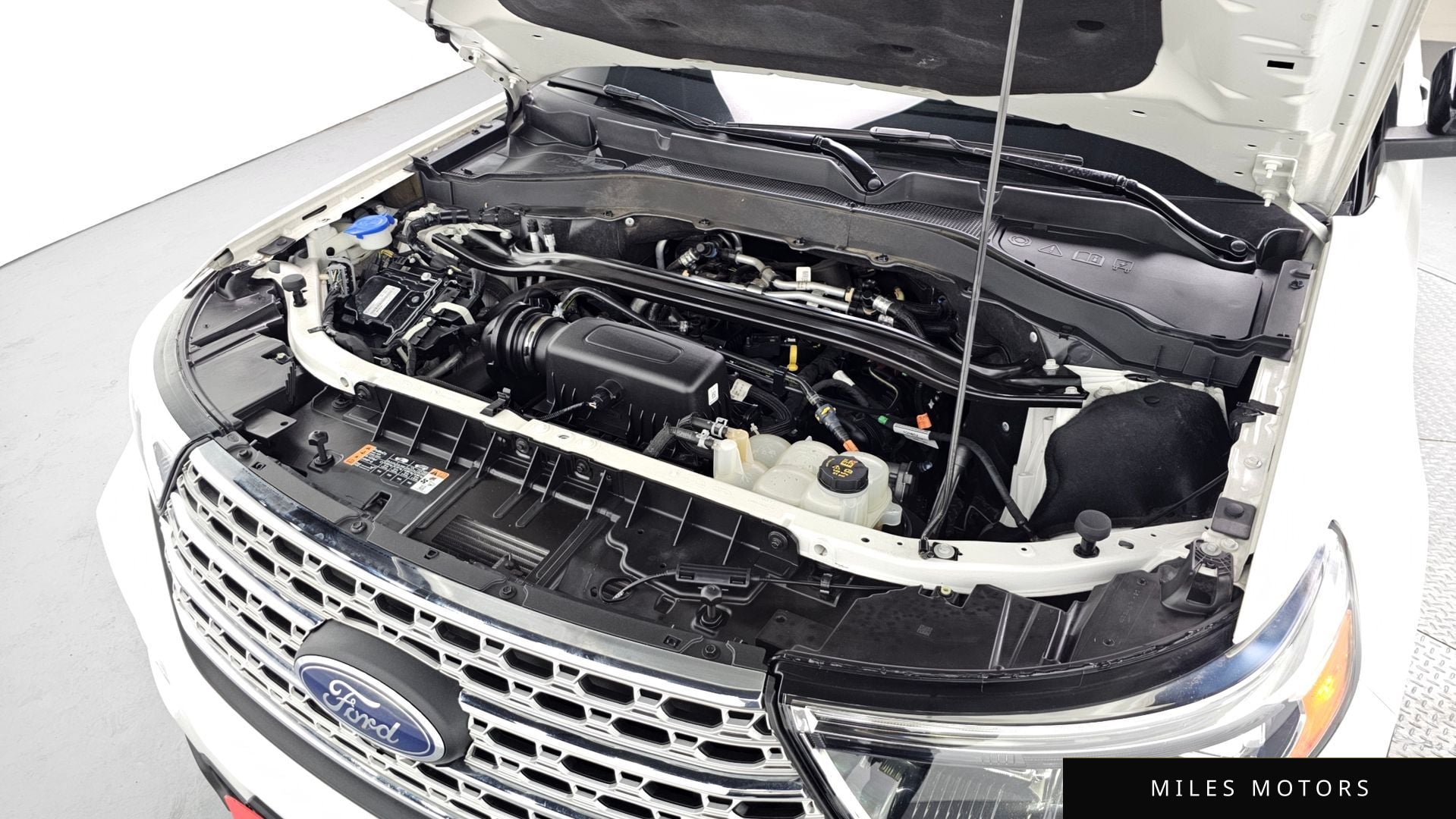 Ford Explorer 2022 — миниатюра 6
