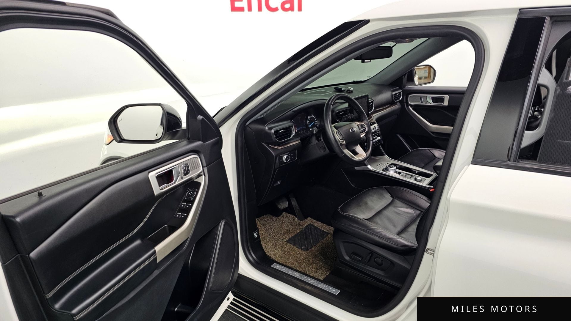 Ford Explorer 2022 — миниатюра 10