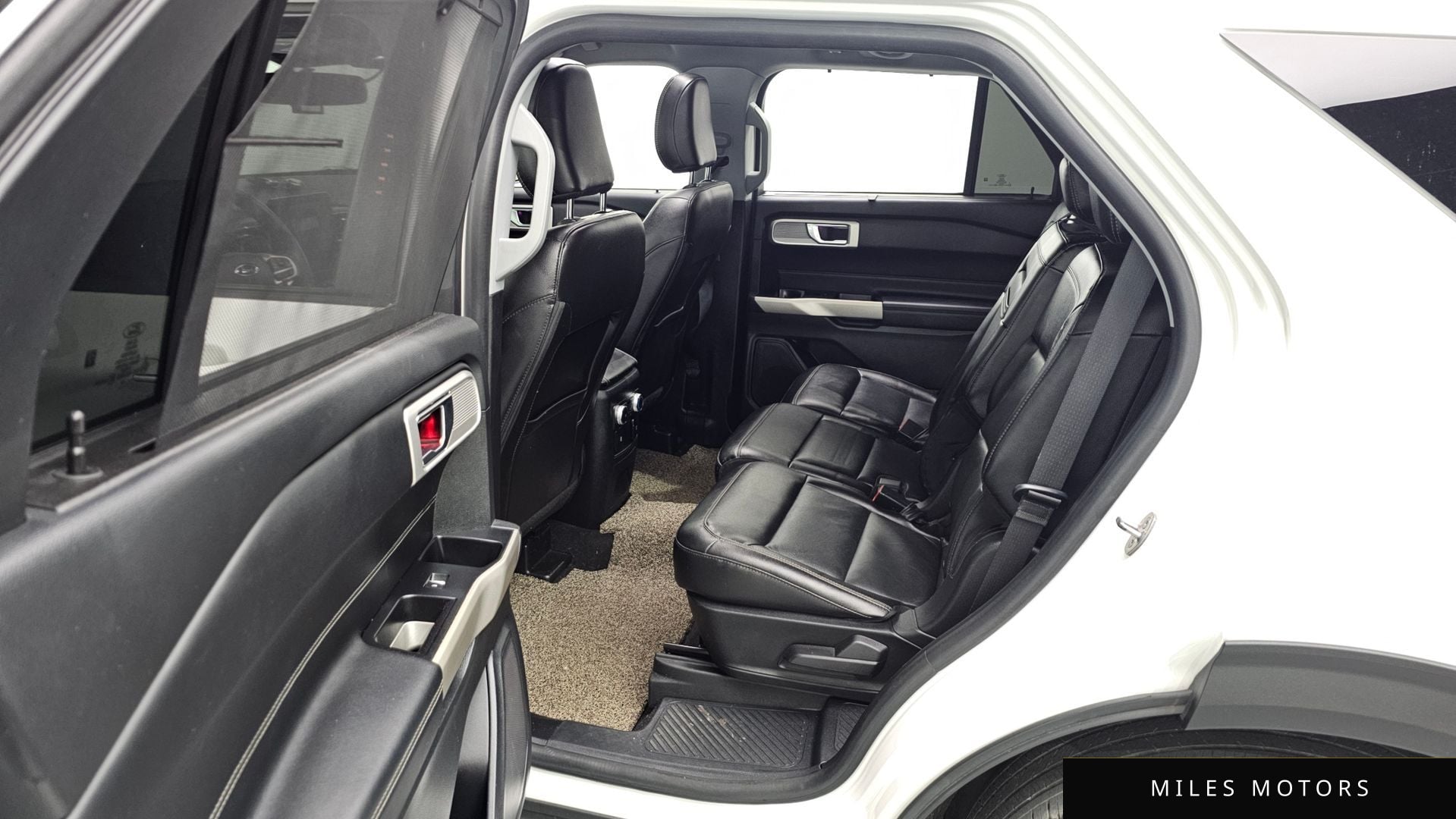 Ford Explorer 2022 — миниатюра 12