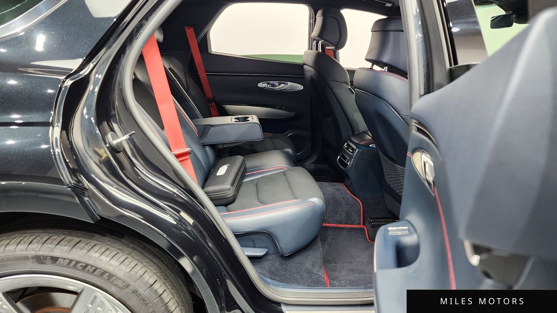 Genesis GV70 2021 — миниатюра 12
