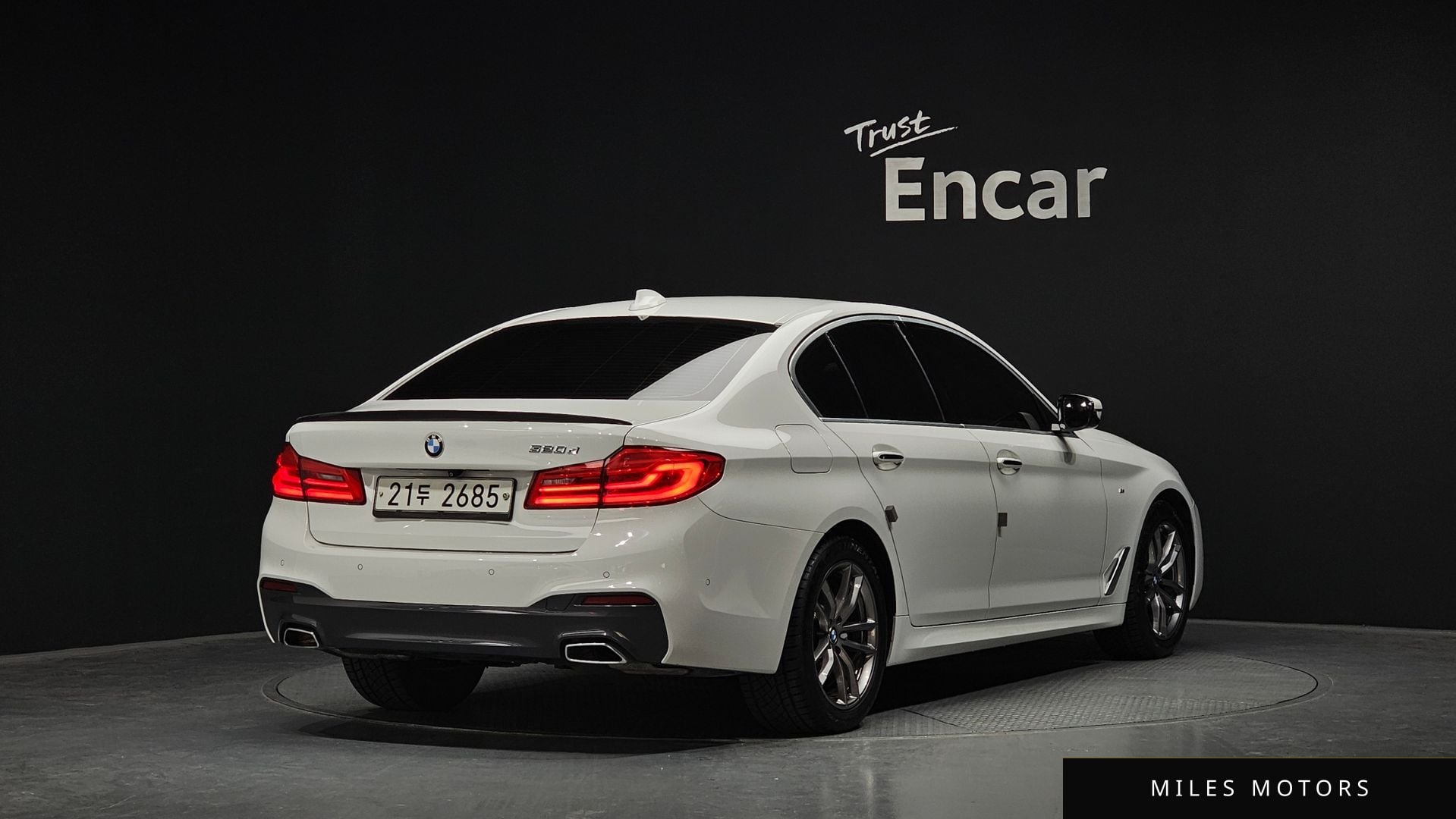 BMW 5시리즈 (G30) 2018 — миниатюра 2