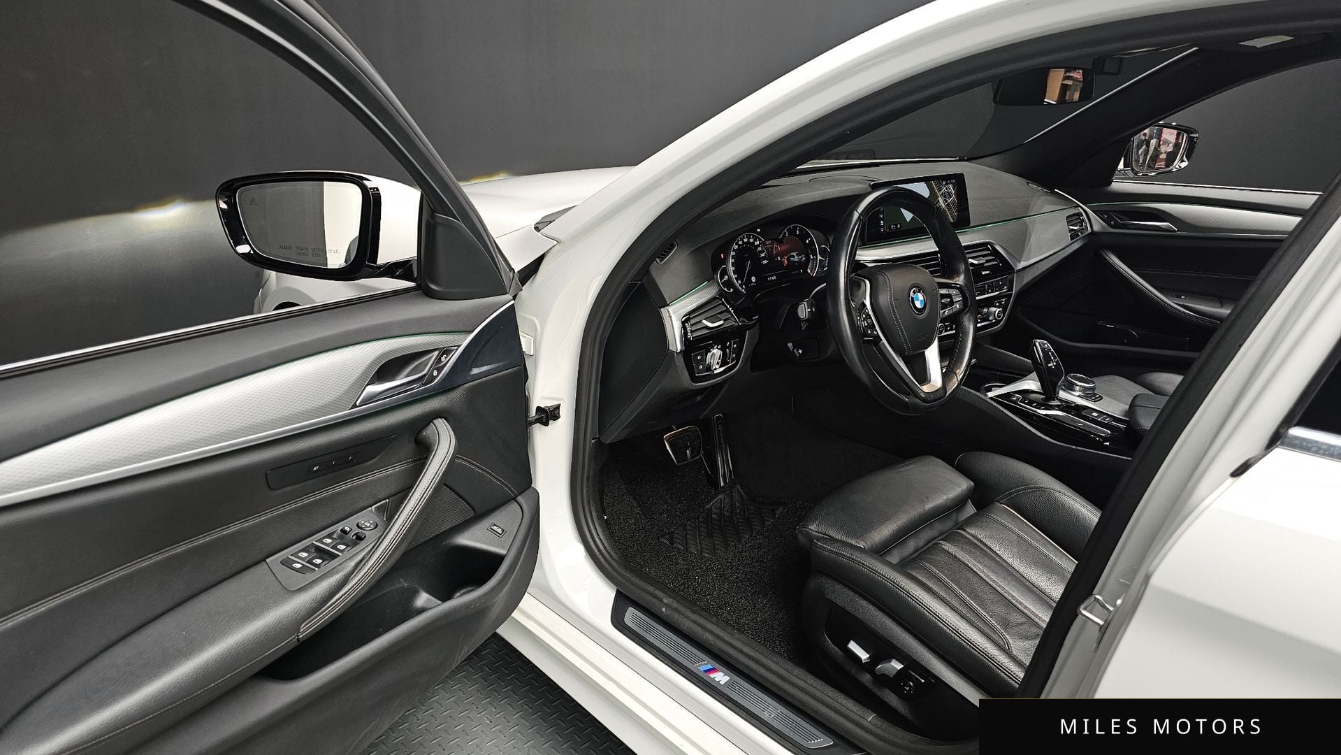 BMW 5시리즈 (G30) 2018 — миниатюра 11